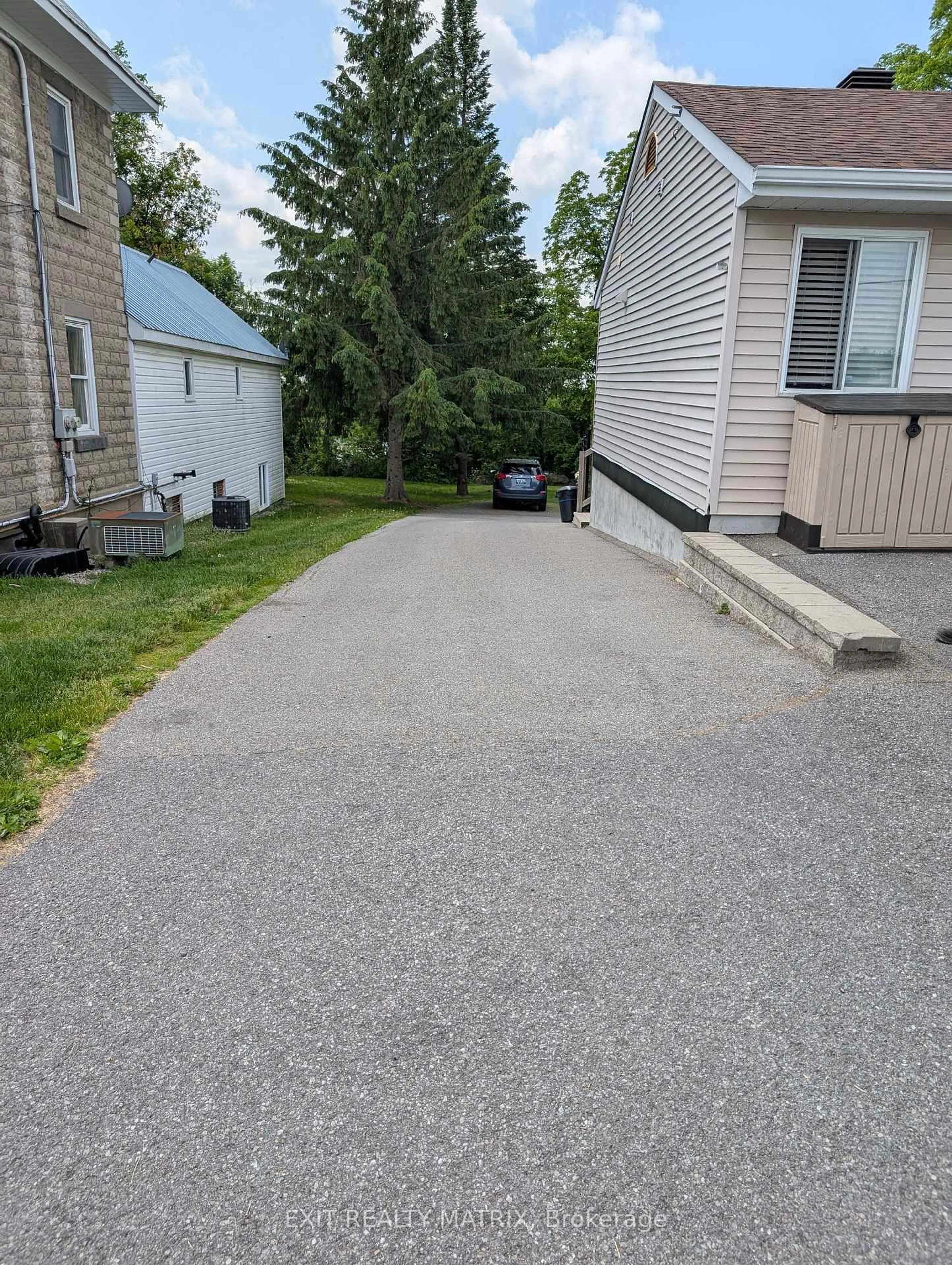 Patio, street for 3807 Carp Rd, Carp Ontario K0A 1L0
