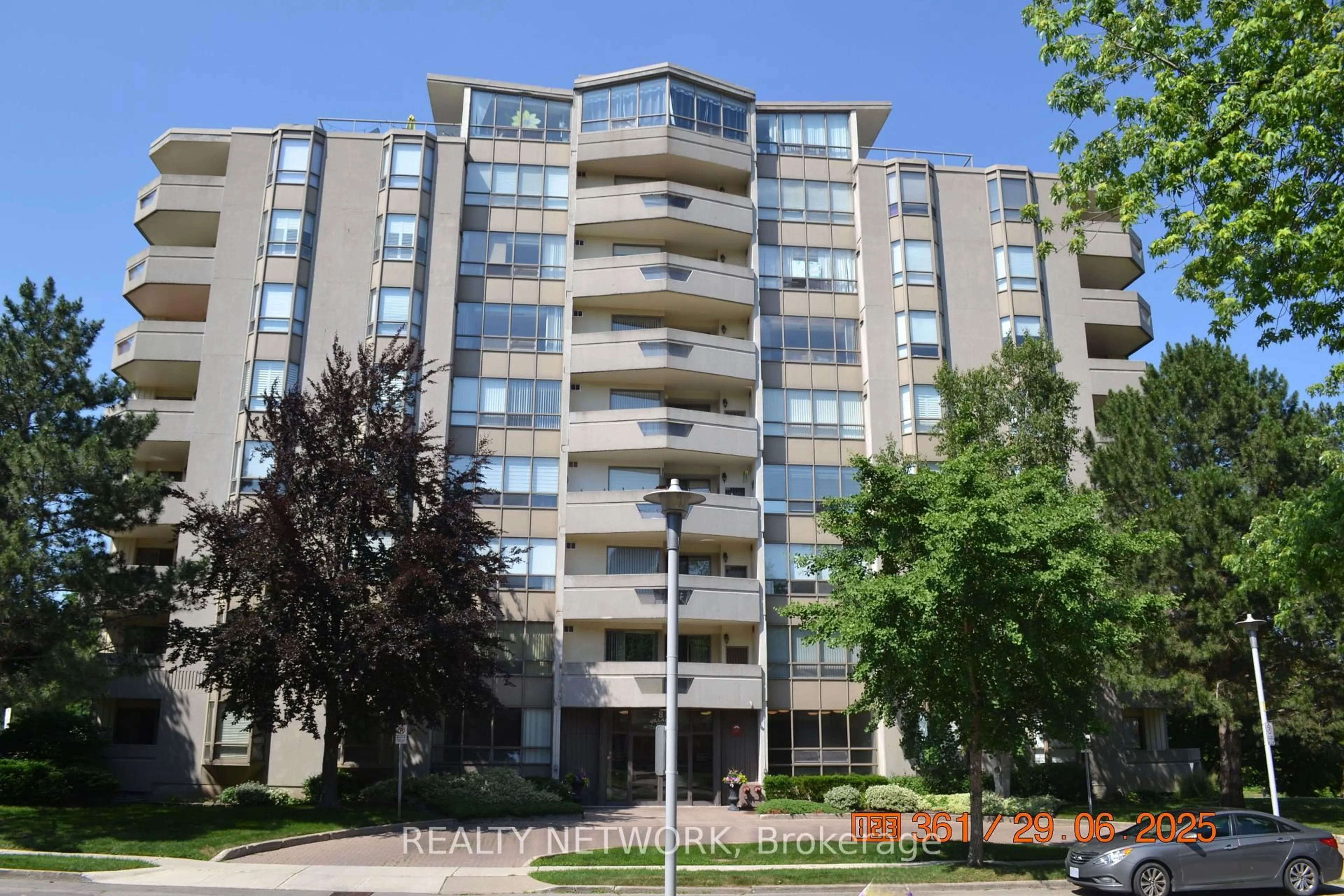 Unknown for 8 Village Green Blvd #811, Hamilton Ontario L8G 5B8