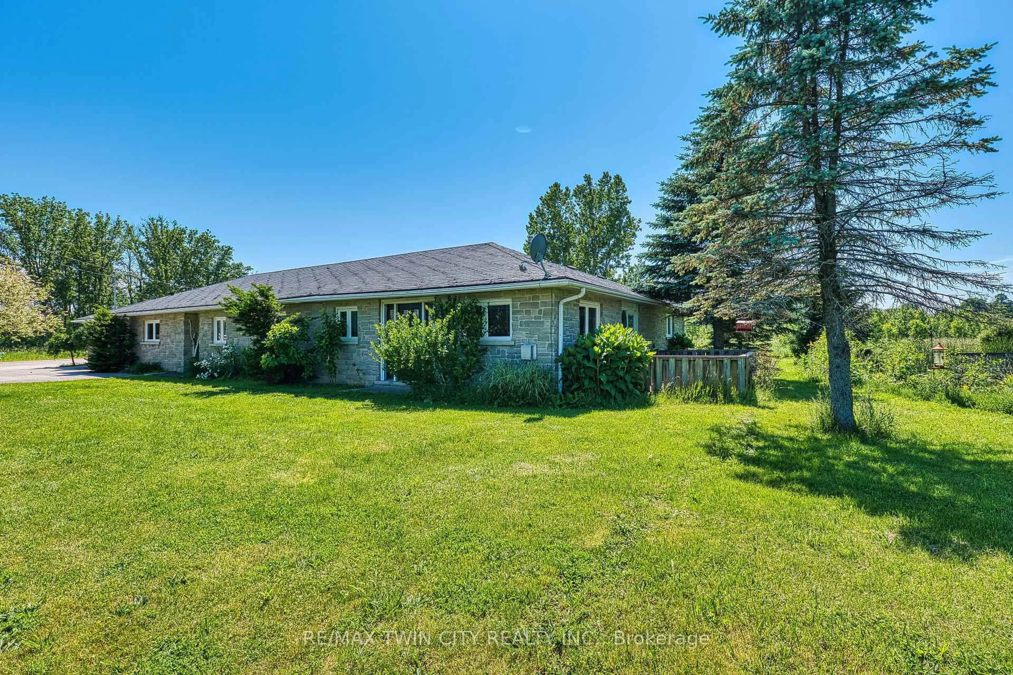 A pic from outside/outdoor area/front of a property/back of a property/a pic from drone, unknown for 717906 HIGHWAY 6, Owen Sound Ontario N4K 5N7
