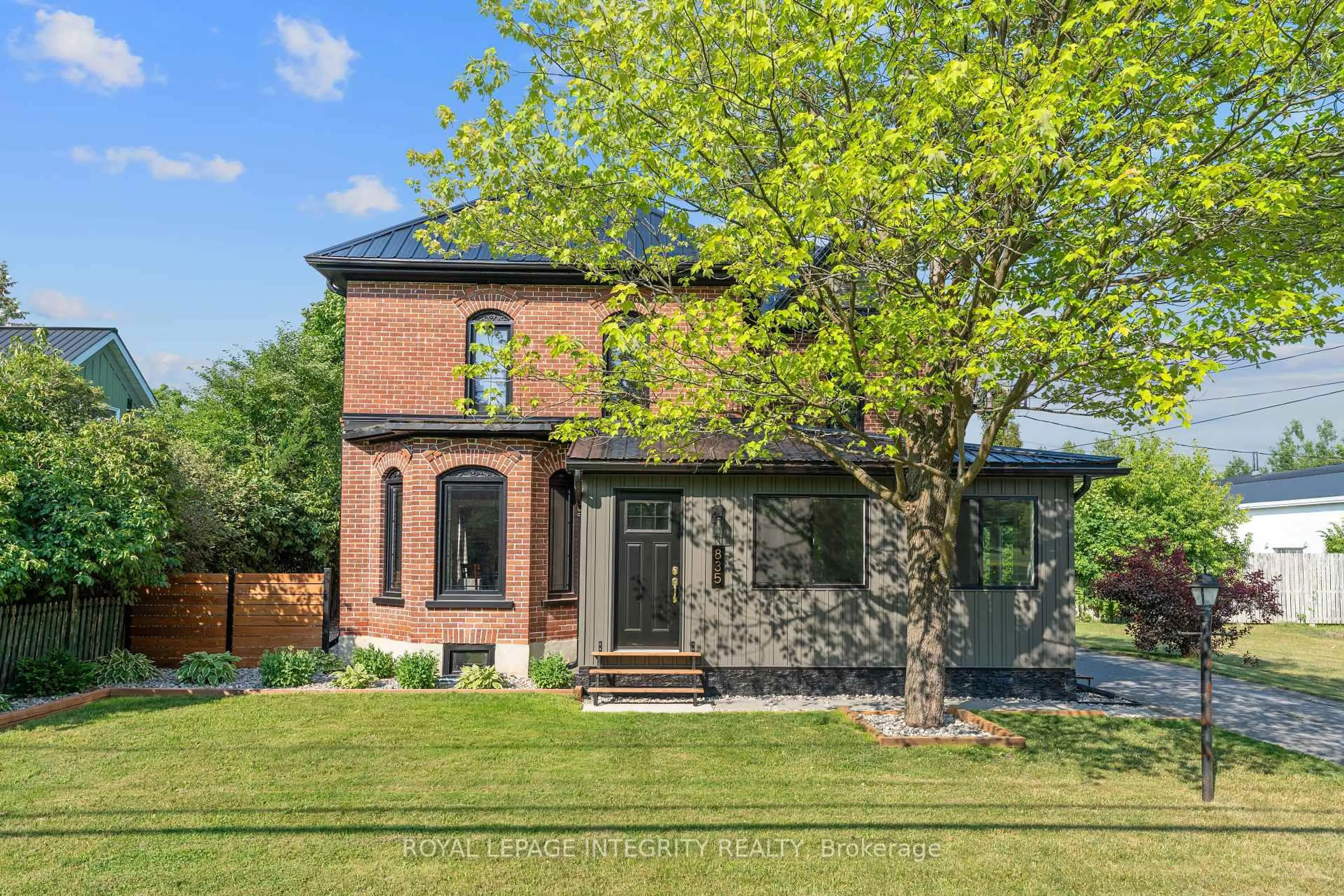 Home with brick exterior material, street for 835 Prescott St, North Grenville Ontario K0G 1J0