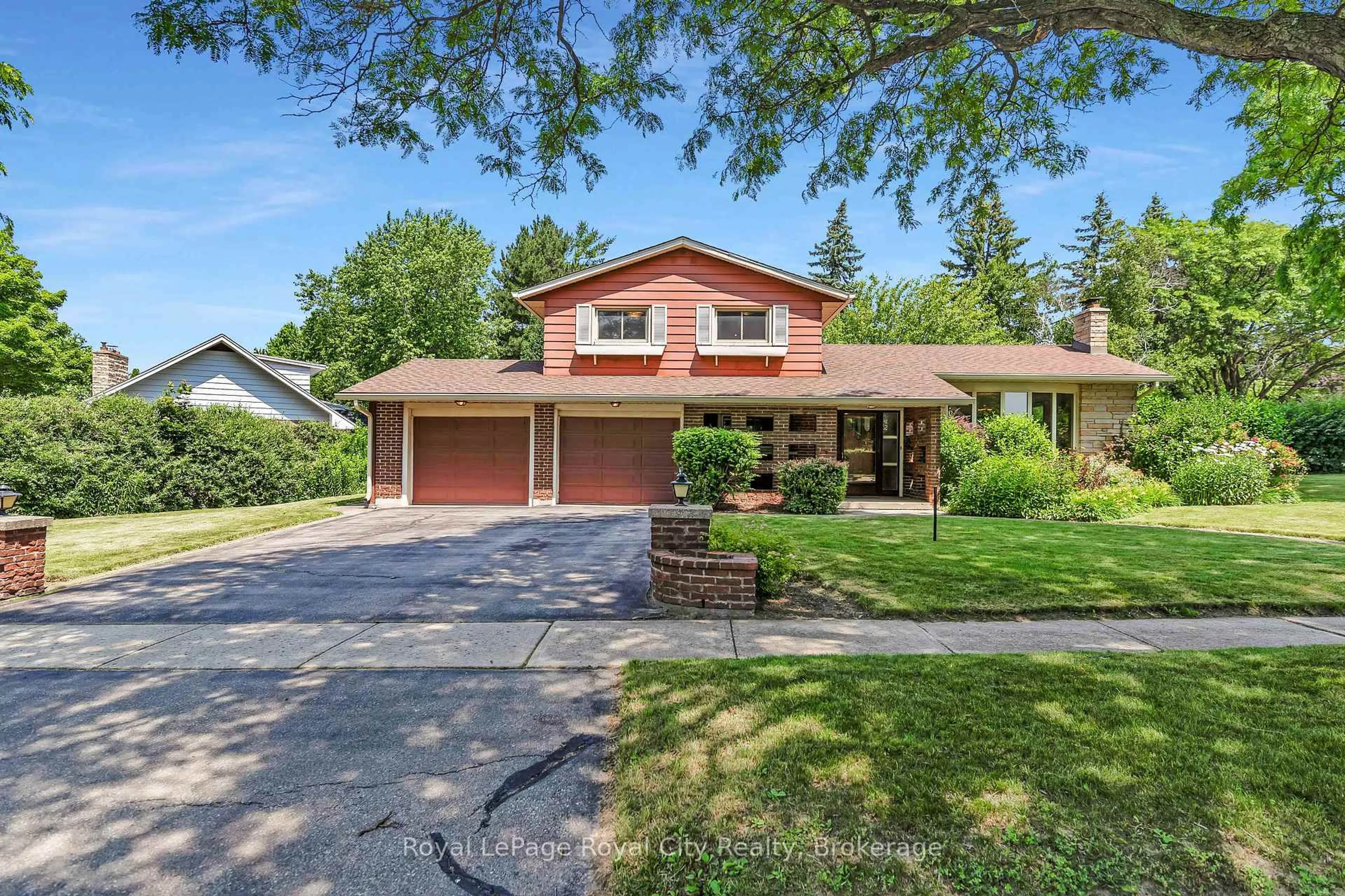 Home with brick exterior material, street for 3 Tamarack Pl, Guelph Ontario N1E 3Y5