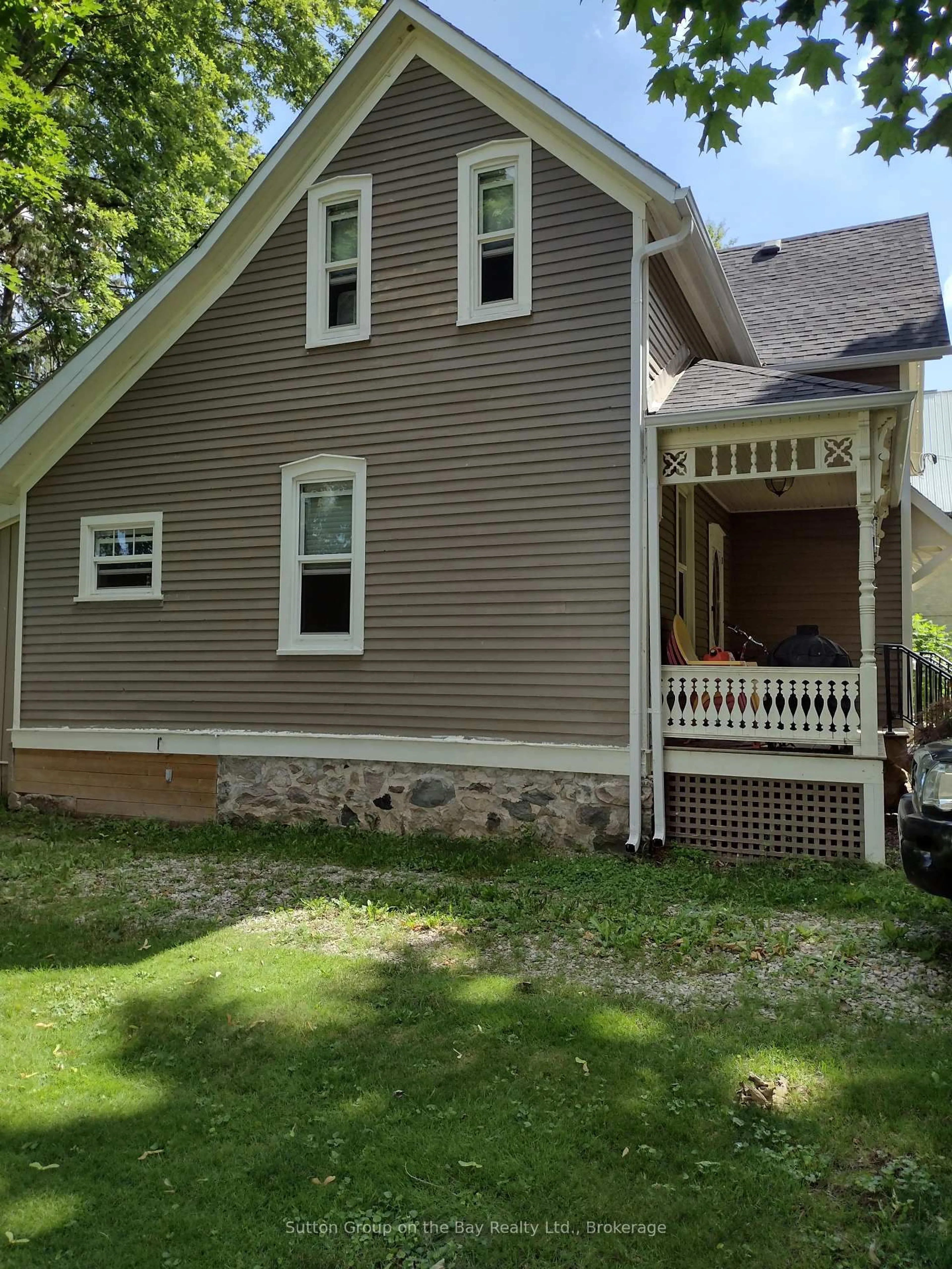 Home with vinyl exterior material, street for 168 Main St, Brockton Ontario N0G 1J0