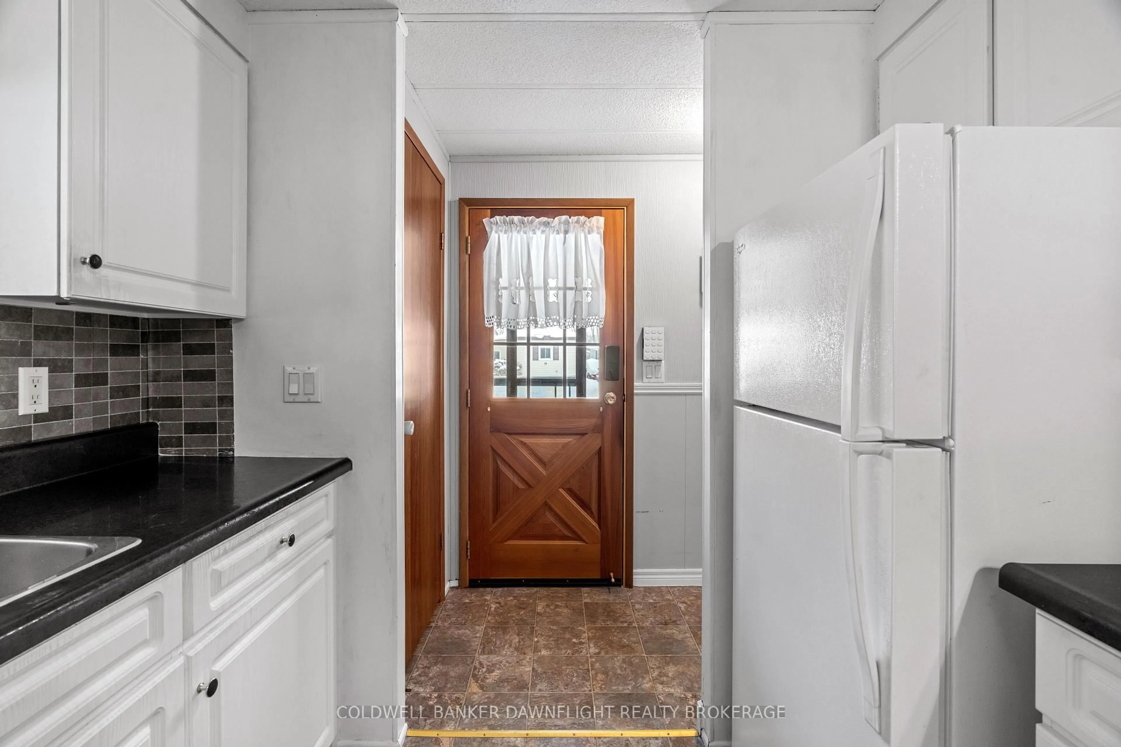 Standard kitchen, unknown for 12 Redford Dr, South Huron Ontario N0M 1S3