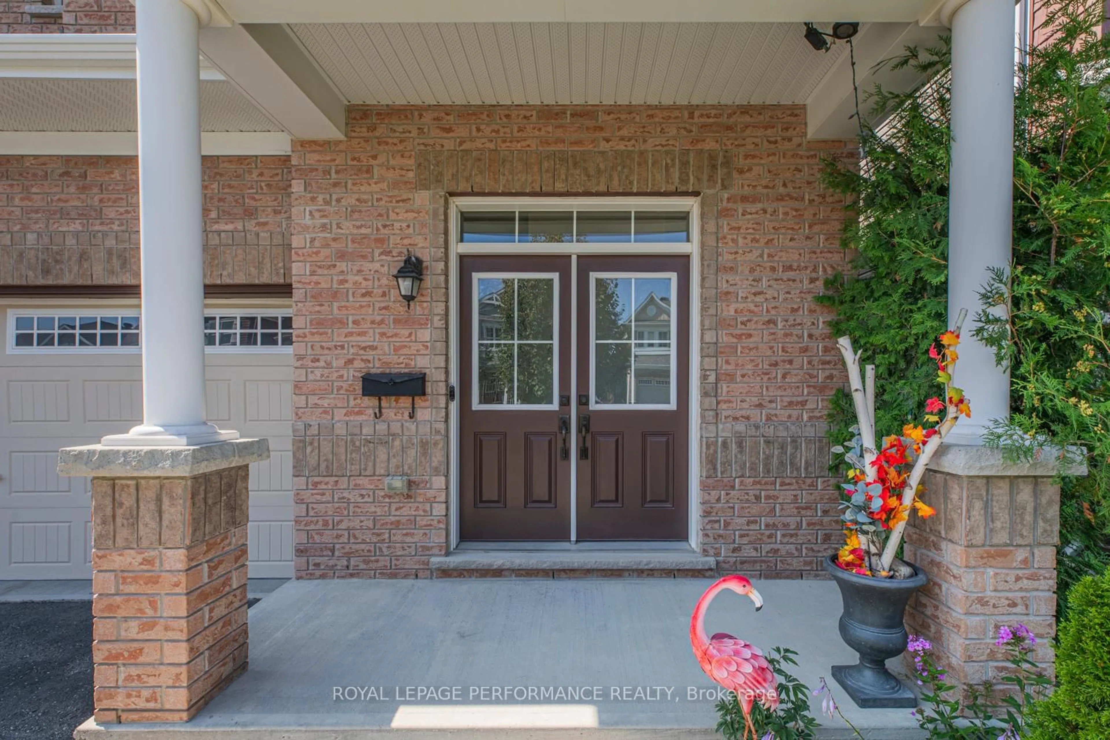 Indoor entryway for 30 Summitview Dr, Ottawa Ontario K2M 2V9