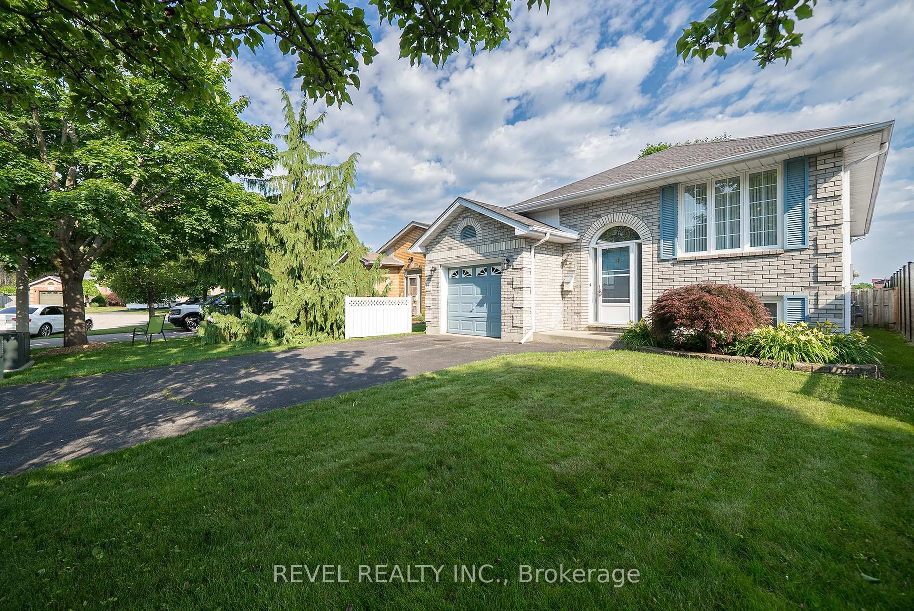 Unknown for 7 Digby Crt, Brantford Ontario N3P 2A6