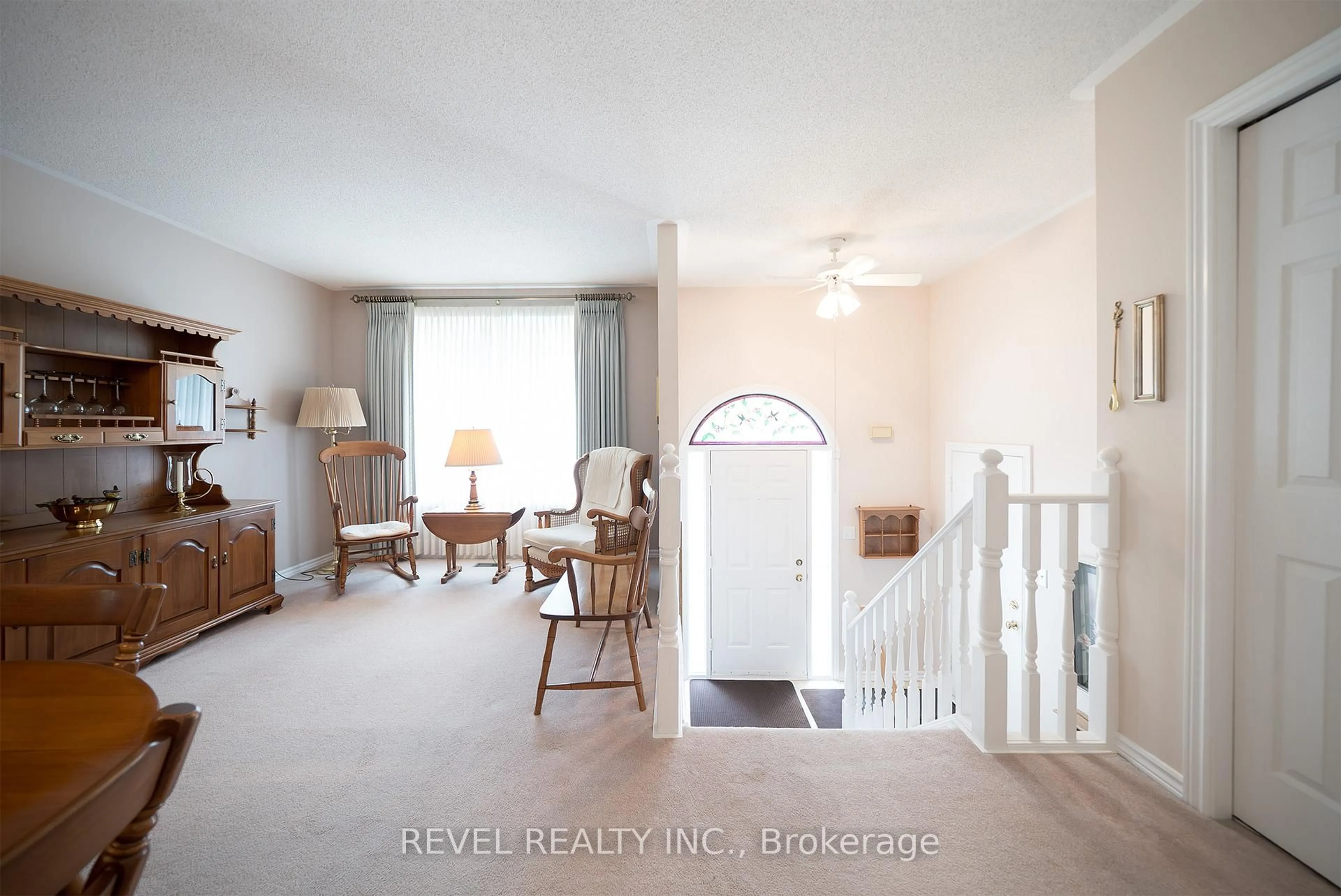 Indoor entryway for 7 Digby Crt, Brantford Ontario N3P 2A6
