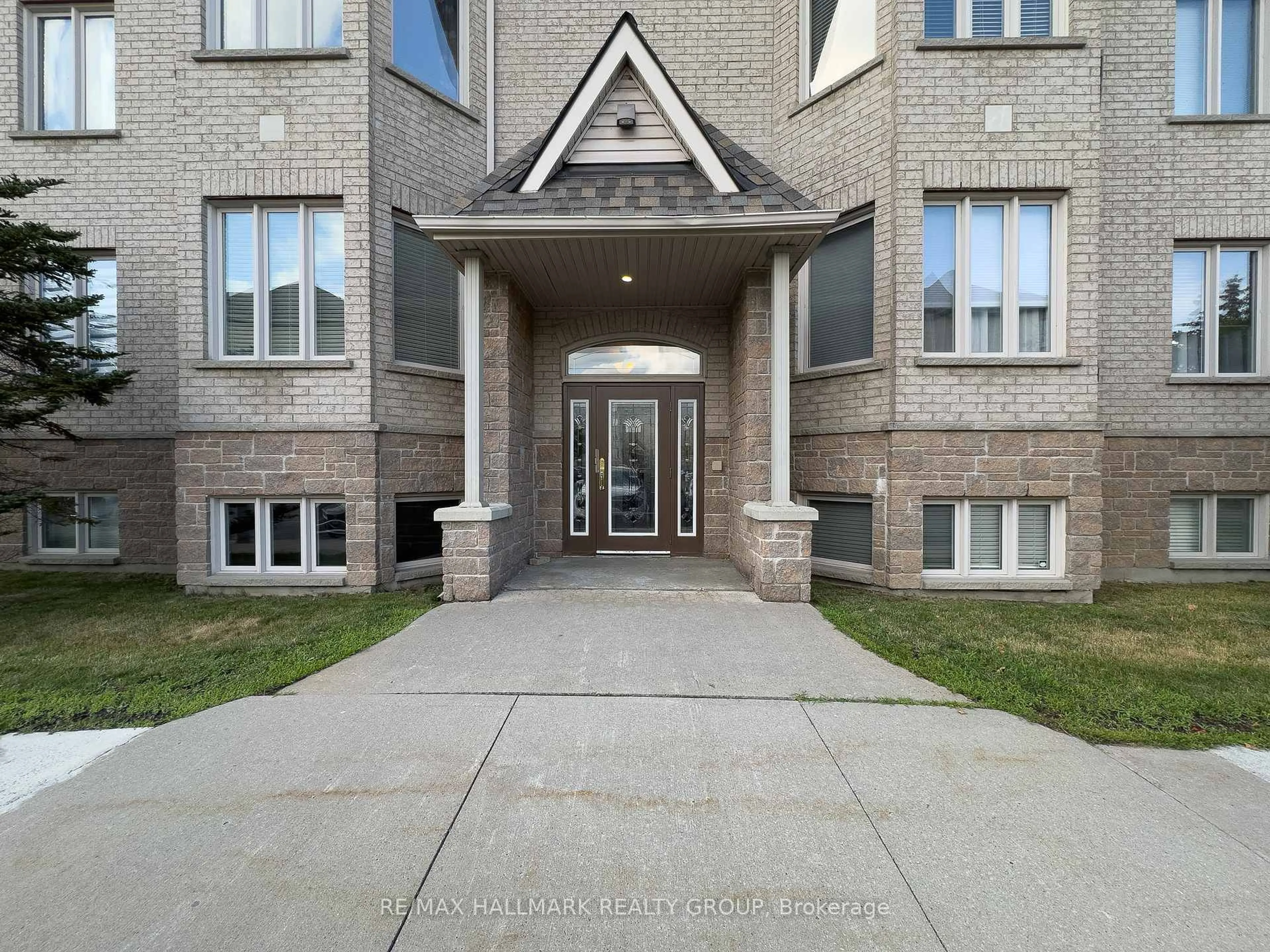 Unknown for 70 Briargate Private #7, Ottawa Ontario K4A 0C3