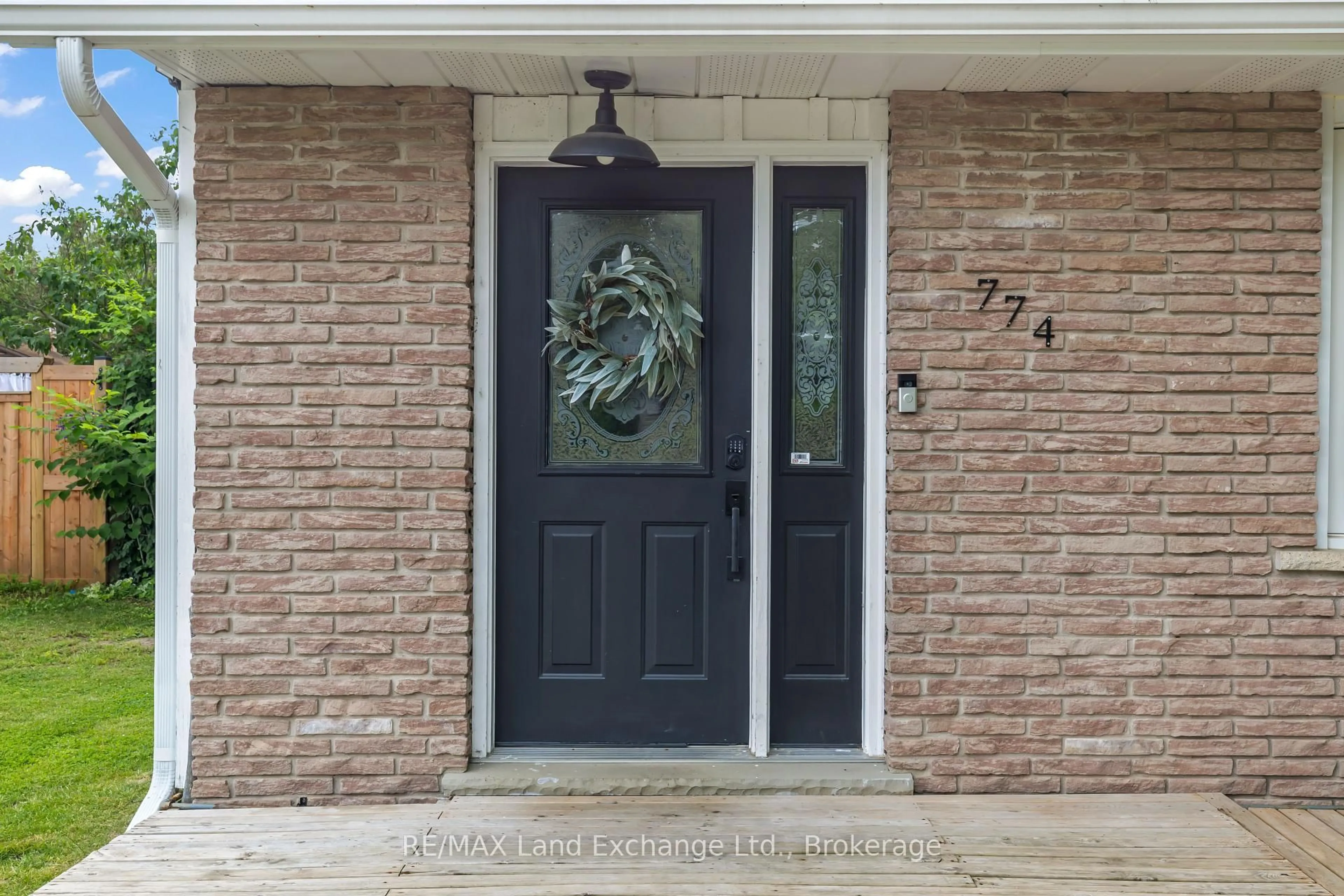 Indoor entryway for 774 River St, Saugeen Shores Ontario N0H 2C4