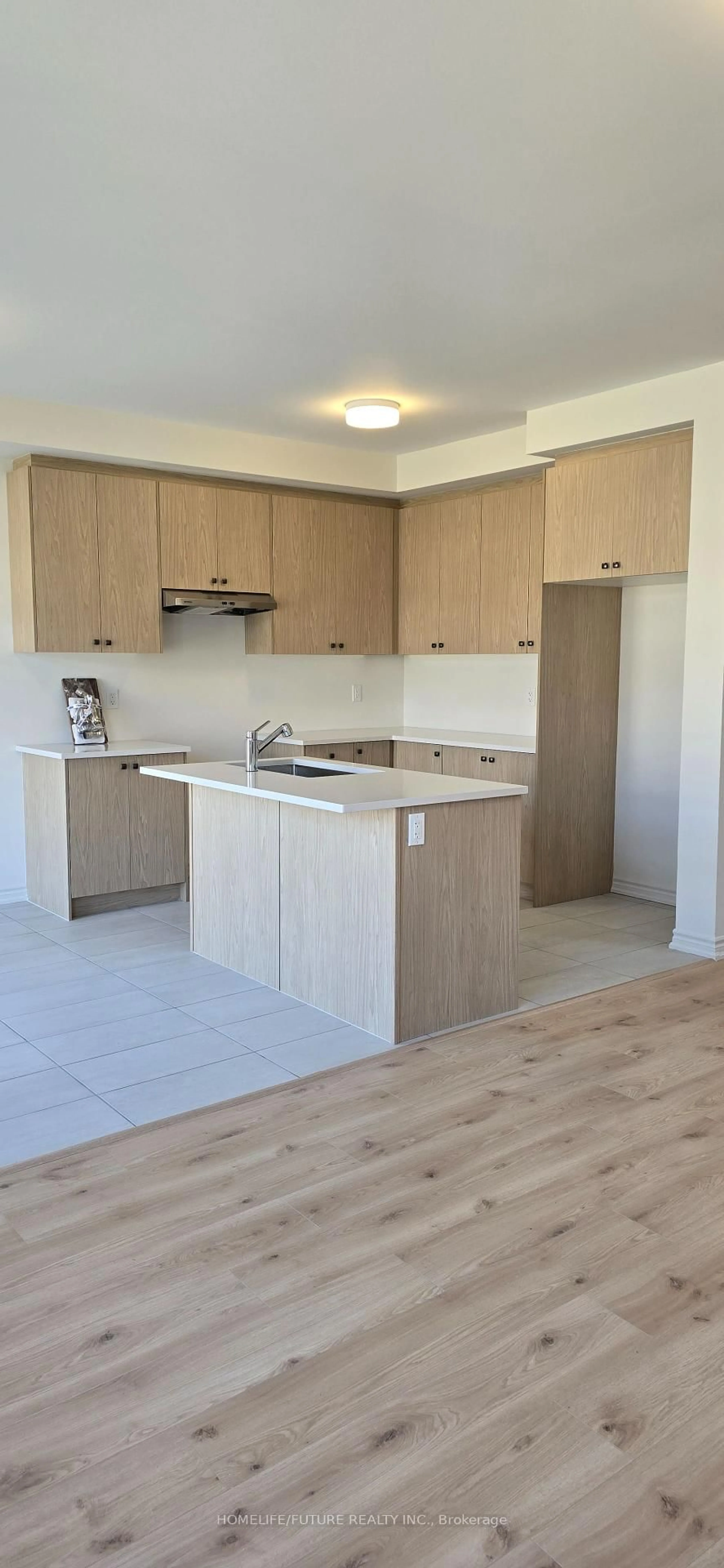 Standard kitchen, unknown for 1081 Trailsview Ave, Cobourg Ontario K9A 4J5
