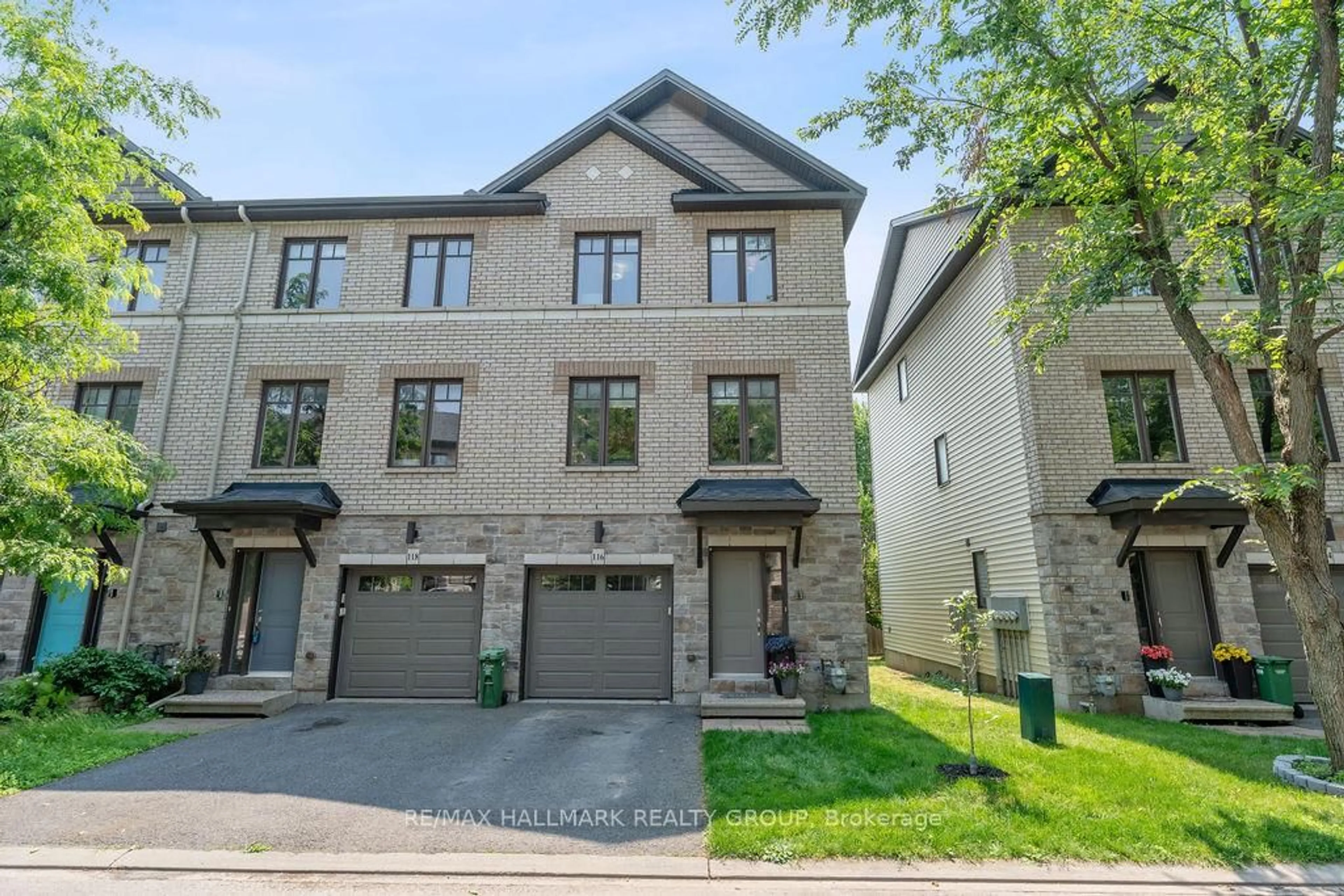 Unknown for 116 Brilia Private, Ottawa Ontario K1J 0B7