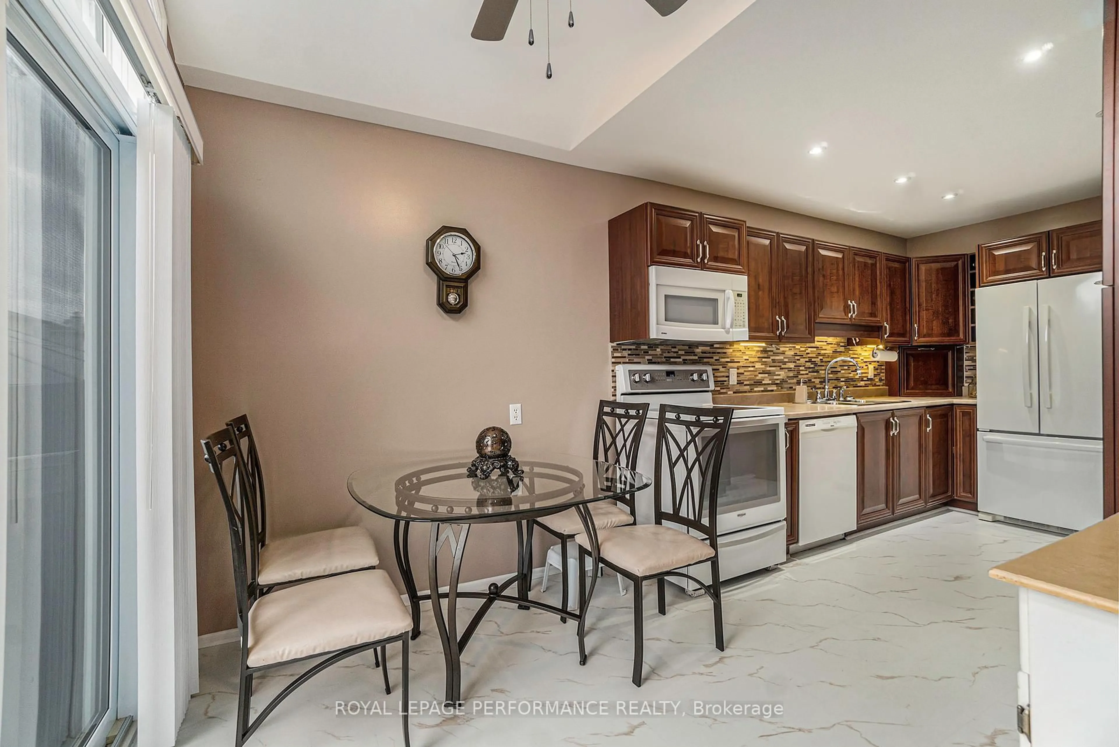 Open concept kitchen, ceramic/tile floor for 170 MIDSUMMER Terr, Orleans Ontario K1E 3V6