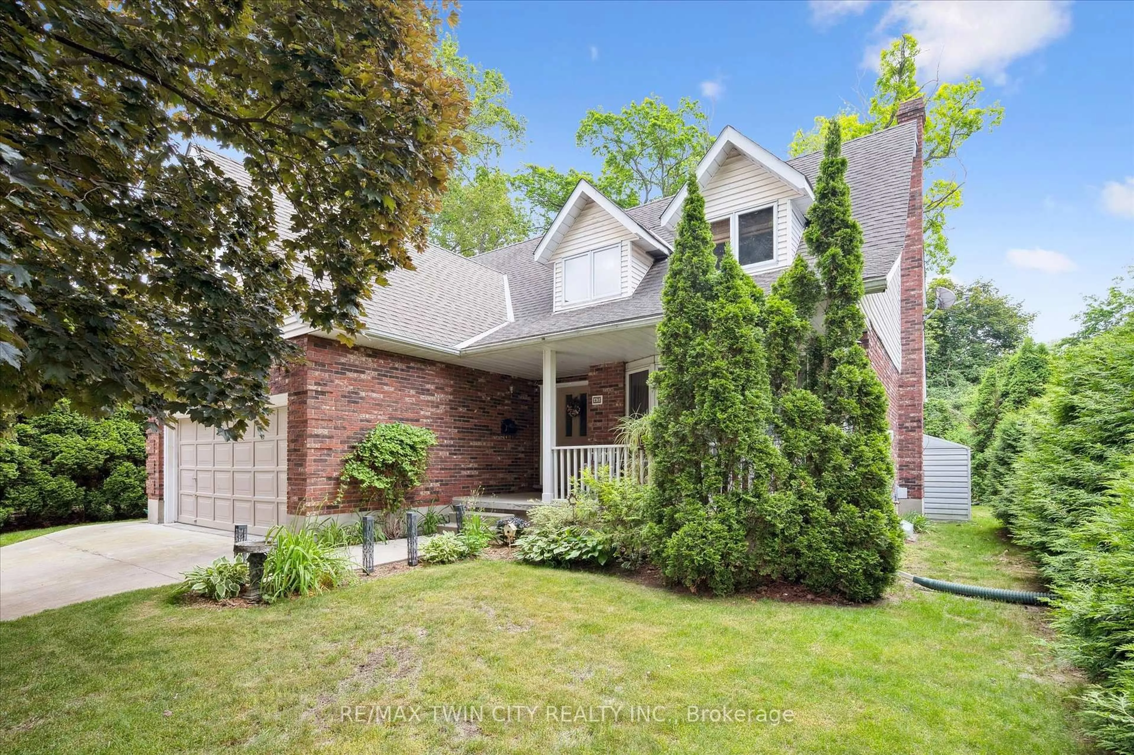 Home with brick exterior material, street for 45 Applewood Cres, Cambridge Ontario N1S 4K1