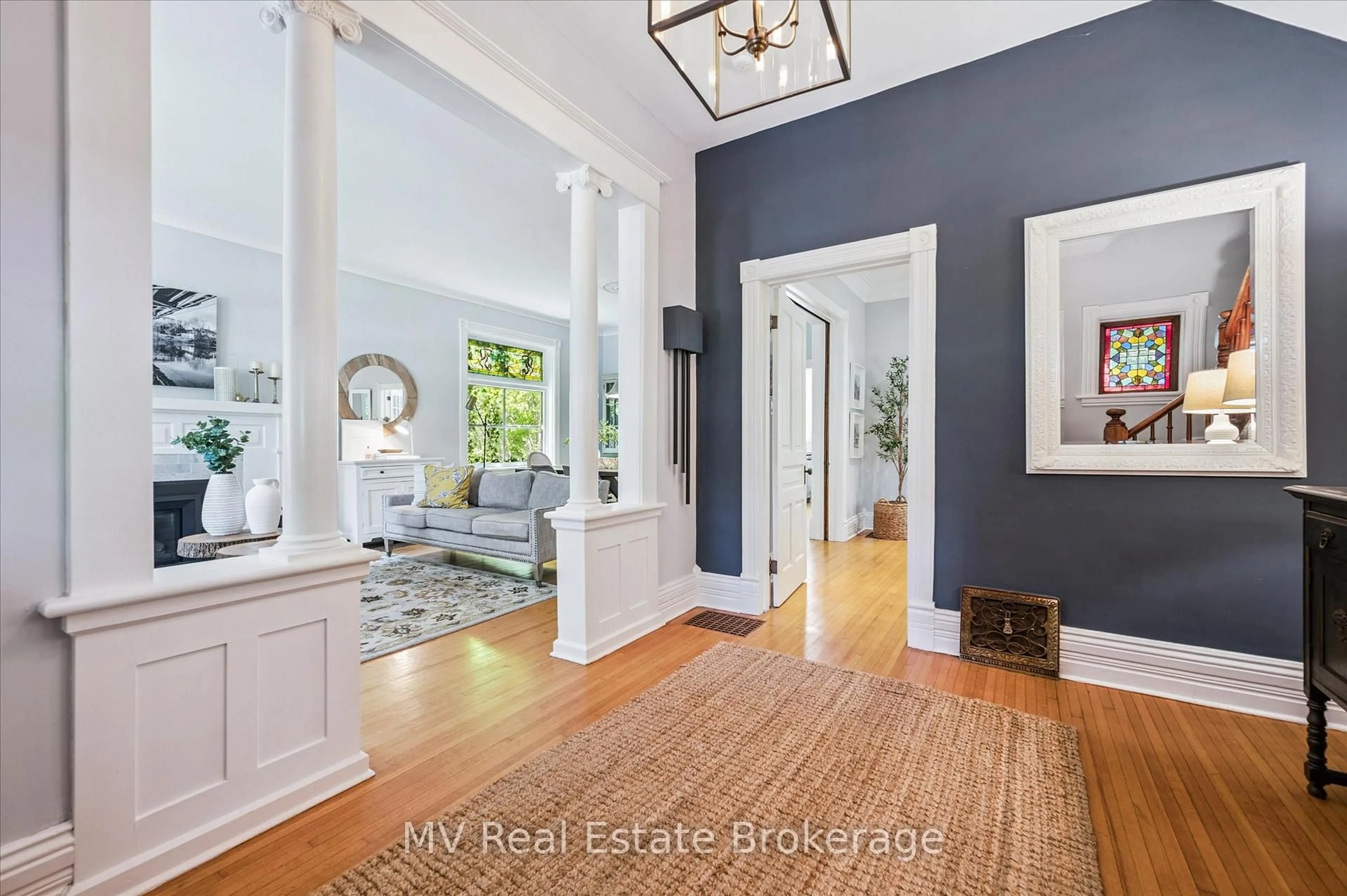 Indoor entryway for 94 Colborne St, Centre Wellington Ontario N0B 1S0