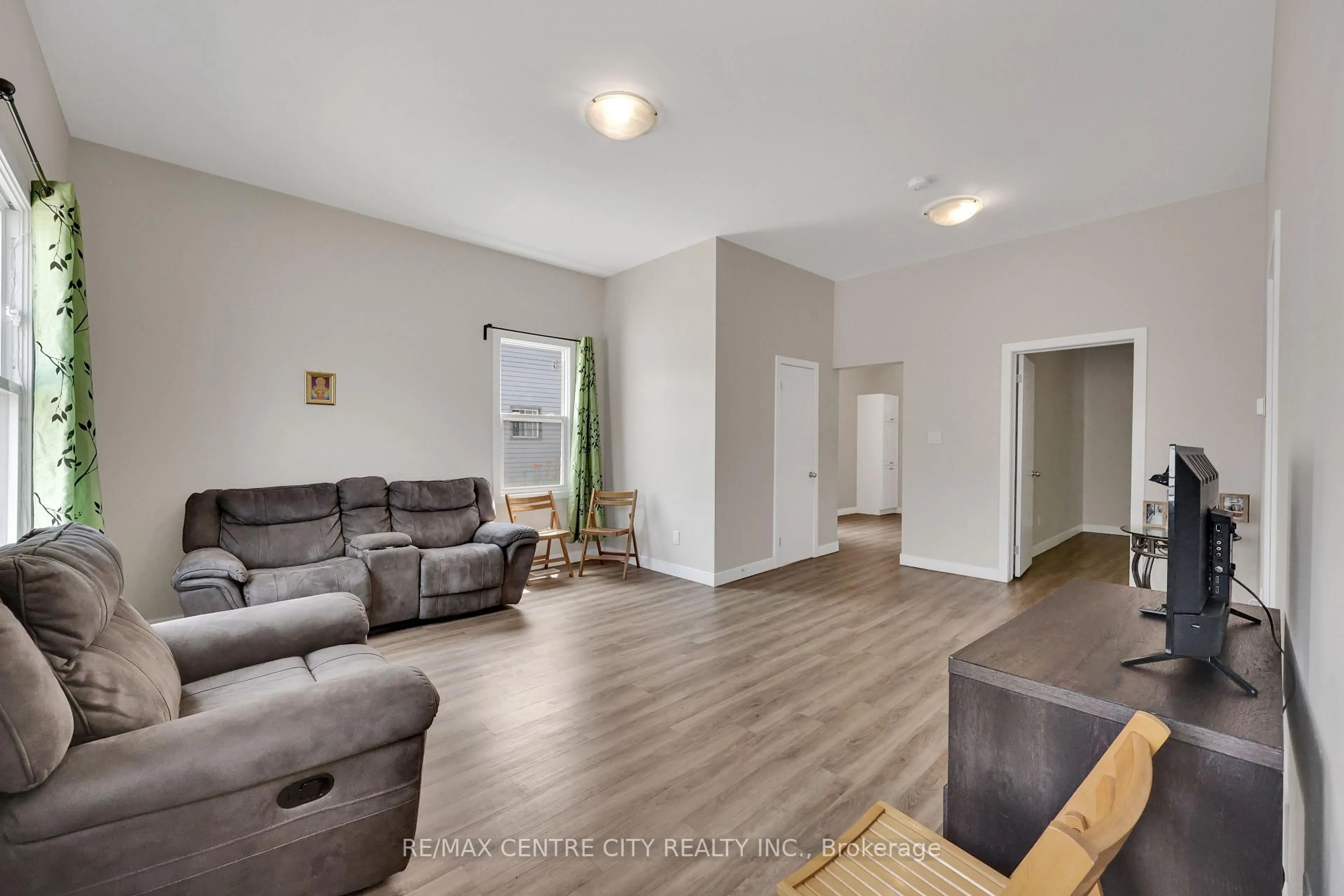 Living room with furniture, unknown for 101 Hamilton Rd, London East Ontario N6B 1N2