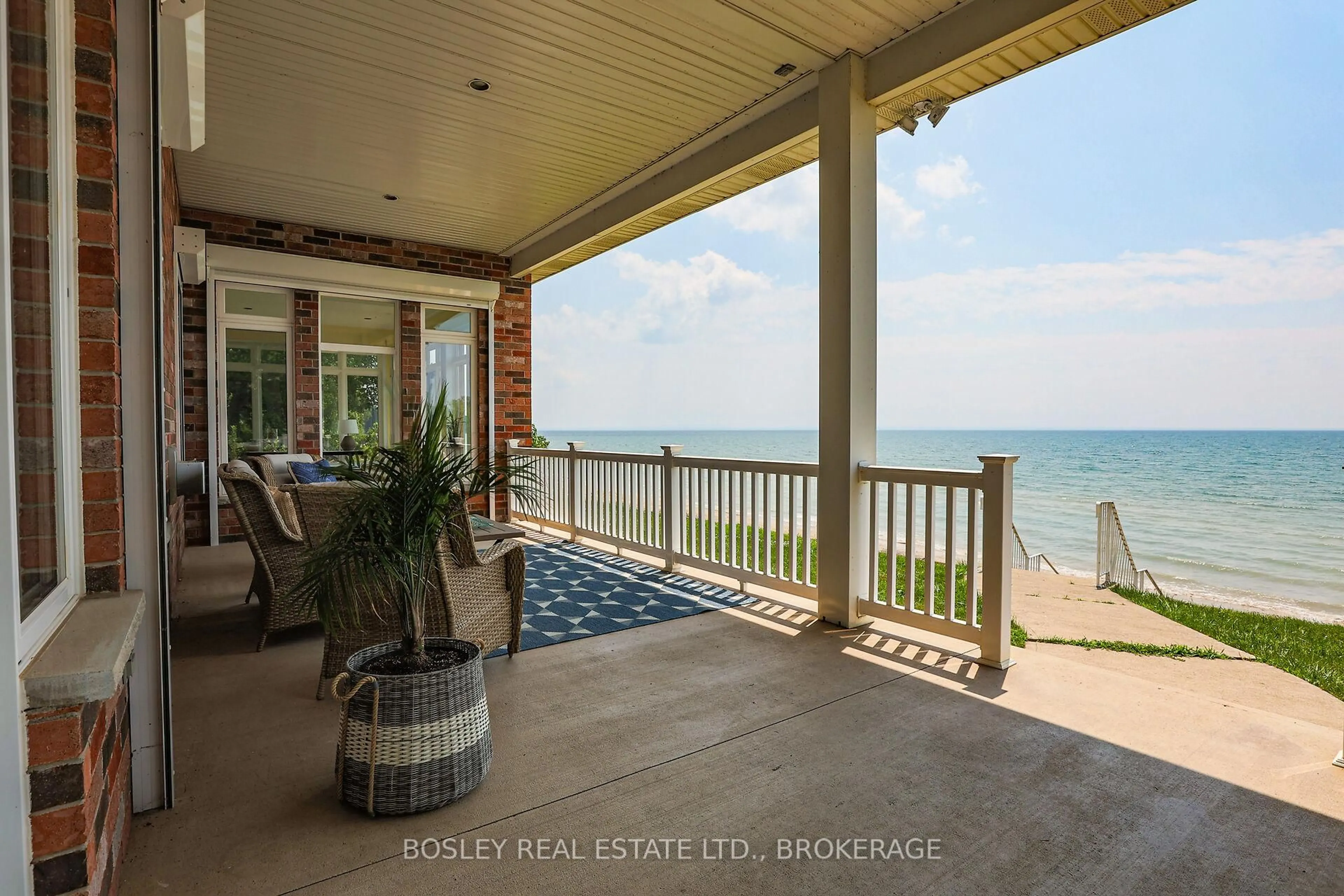Patio, water/lake/river/ocean view for 3143 Thunder Bay Rd, Fort Erie Ontario L0S 1N0