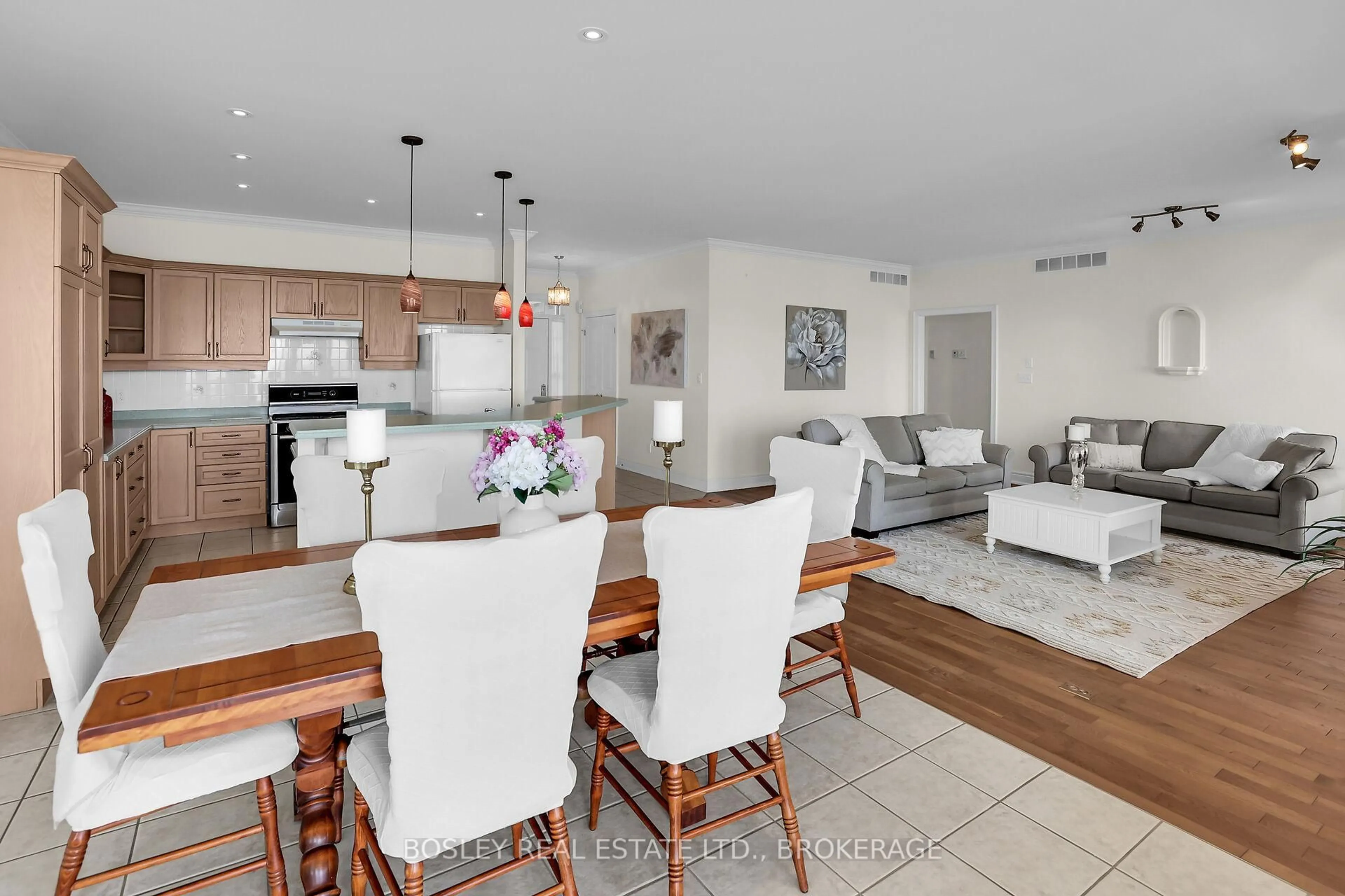 Open concept kitchen, unknown for 3143 Thunder Bay Rd, Fort Erie Ontario L0S 1N0