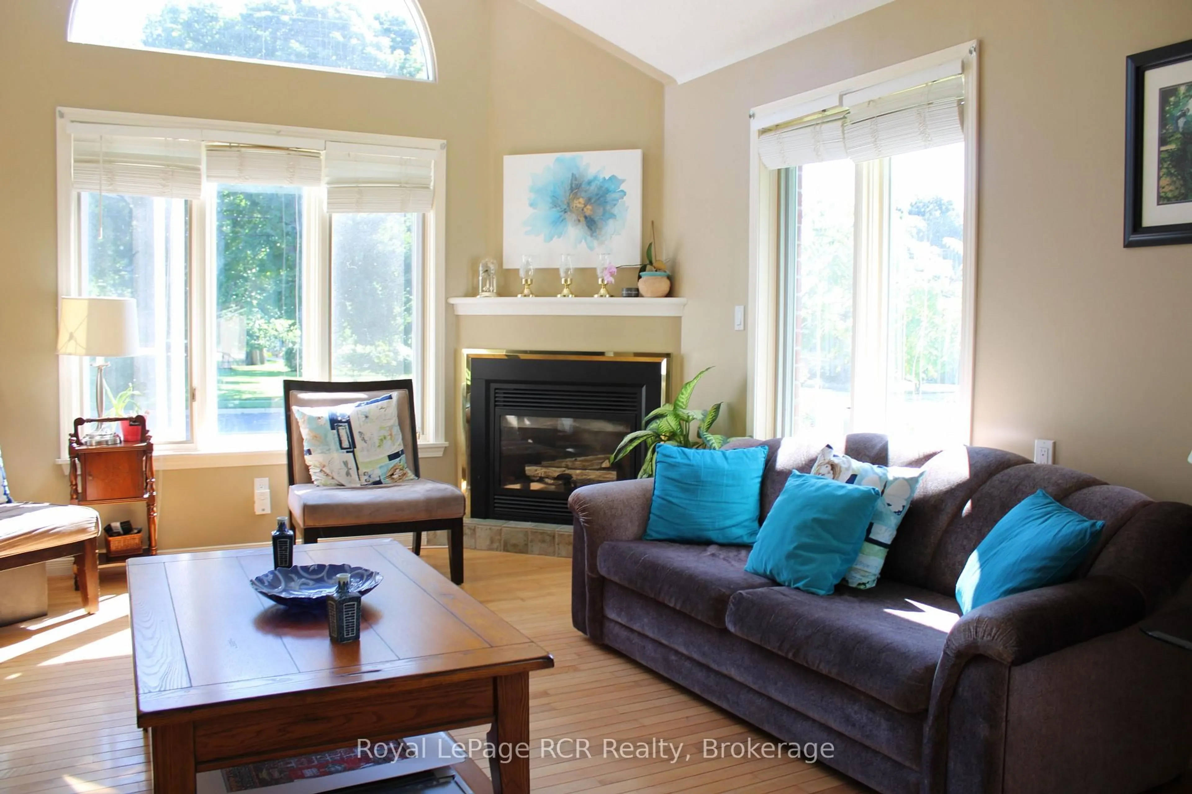 Living room with furniture, wood/laminate floor for 96 MAIN St, Northern Bruce Peninsula Ontario N0H 1W0