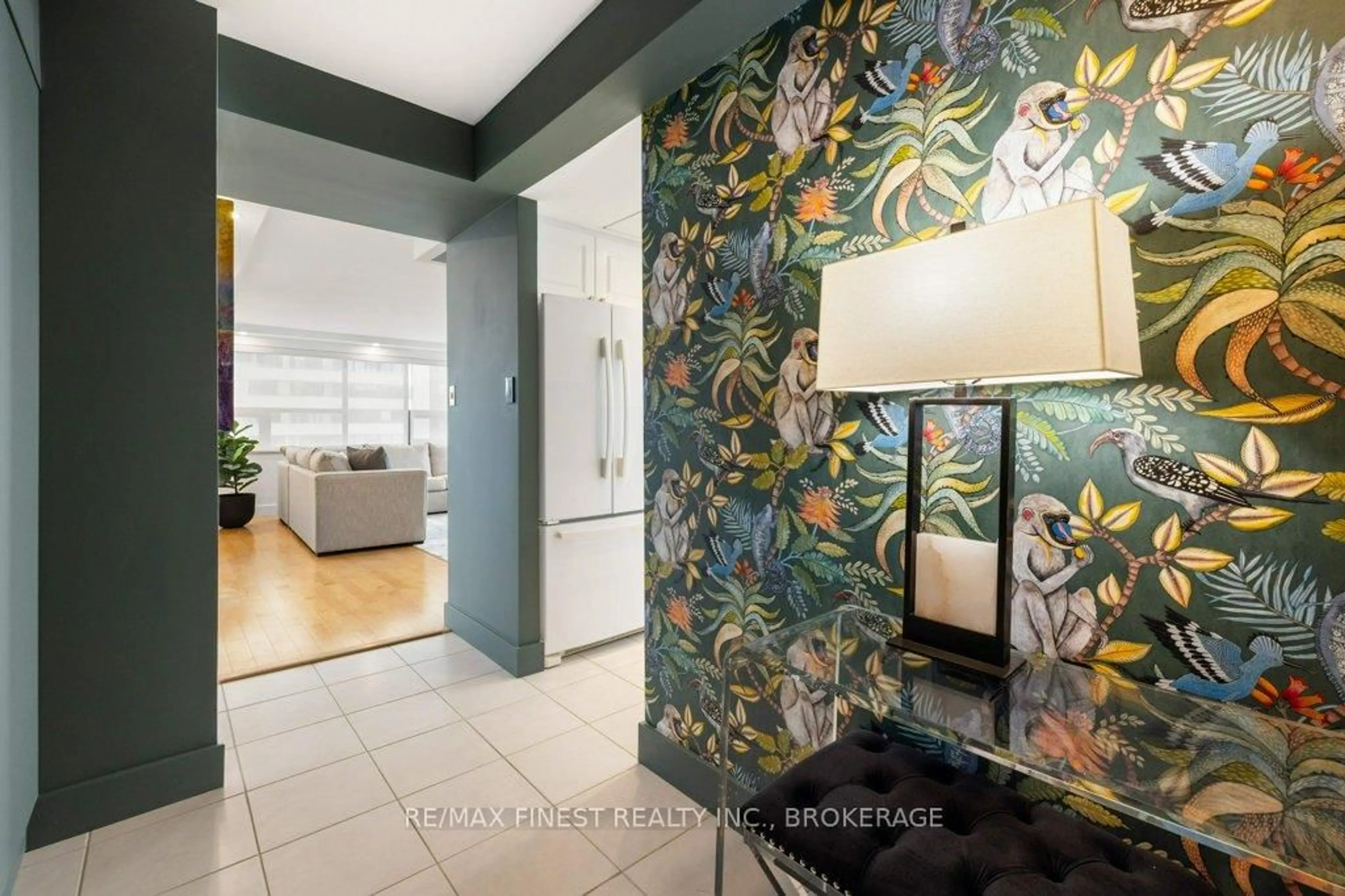 Indoor entryway for 165 Ontario St #507, Kingston Ontario K7L 2Y6