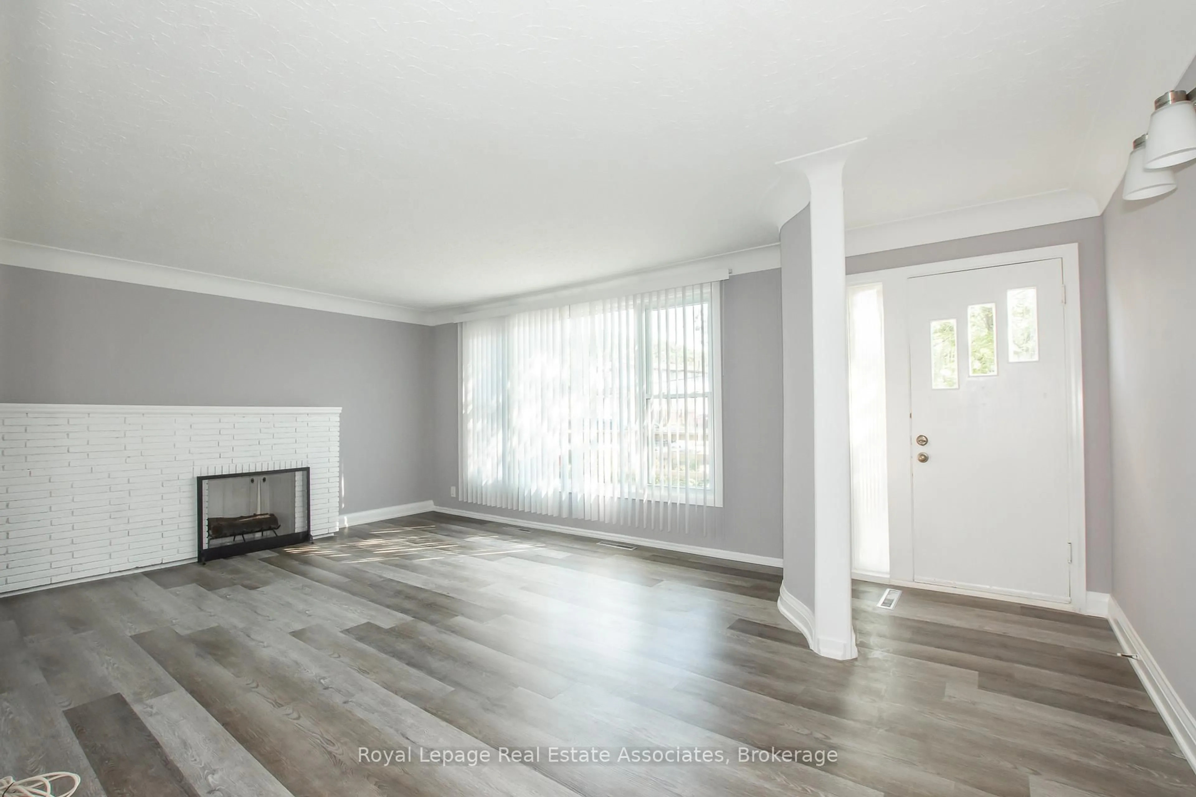 A pic of a room for 117 Louth St, St. Catharines Ontario L2S 2T8