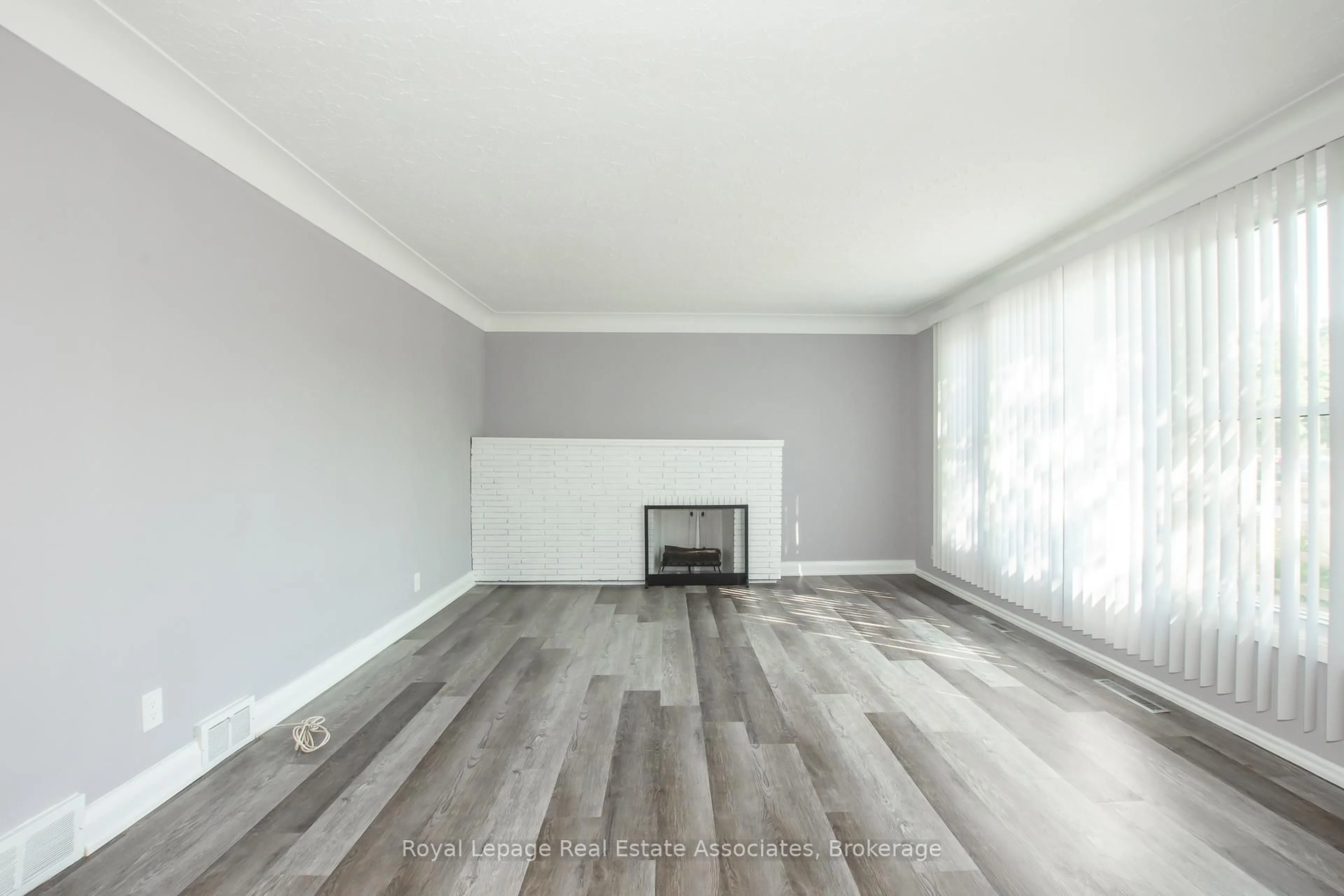 A pic of a room for 117 Louth St, St. Catharines Ontario L2S 2T8