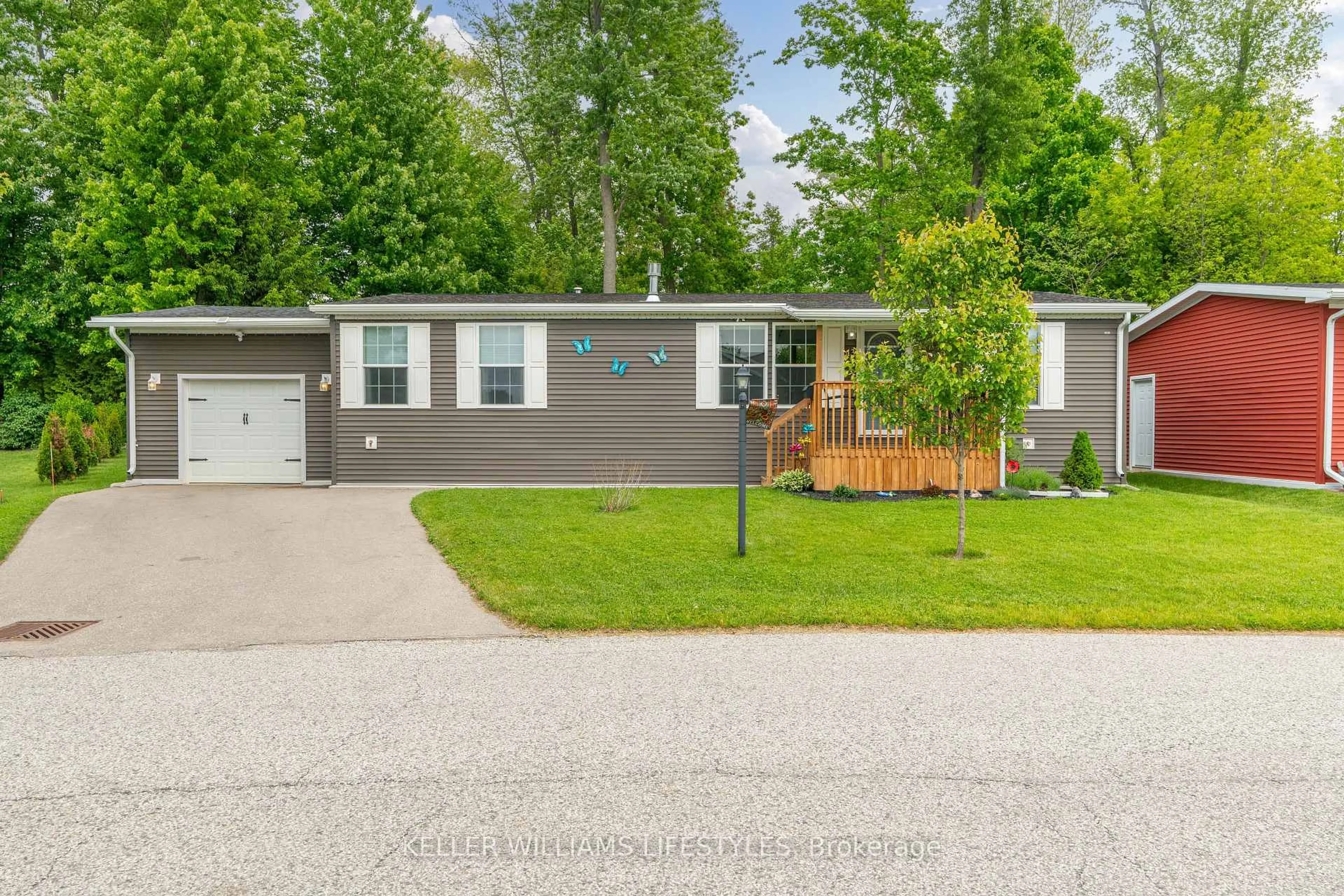Home with vinyl exterior material, street for 13 Kellestine Dr, Strathroy-Caradoc Ontario N7G 0C5