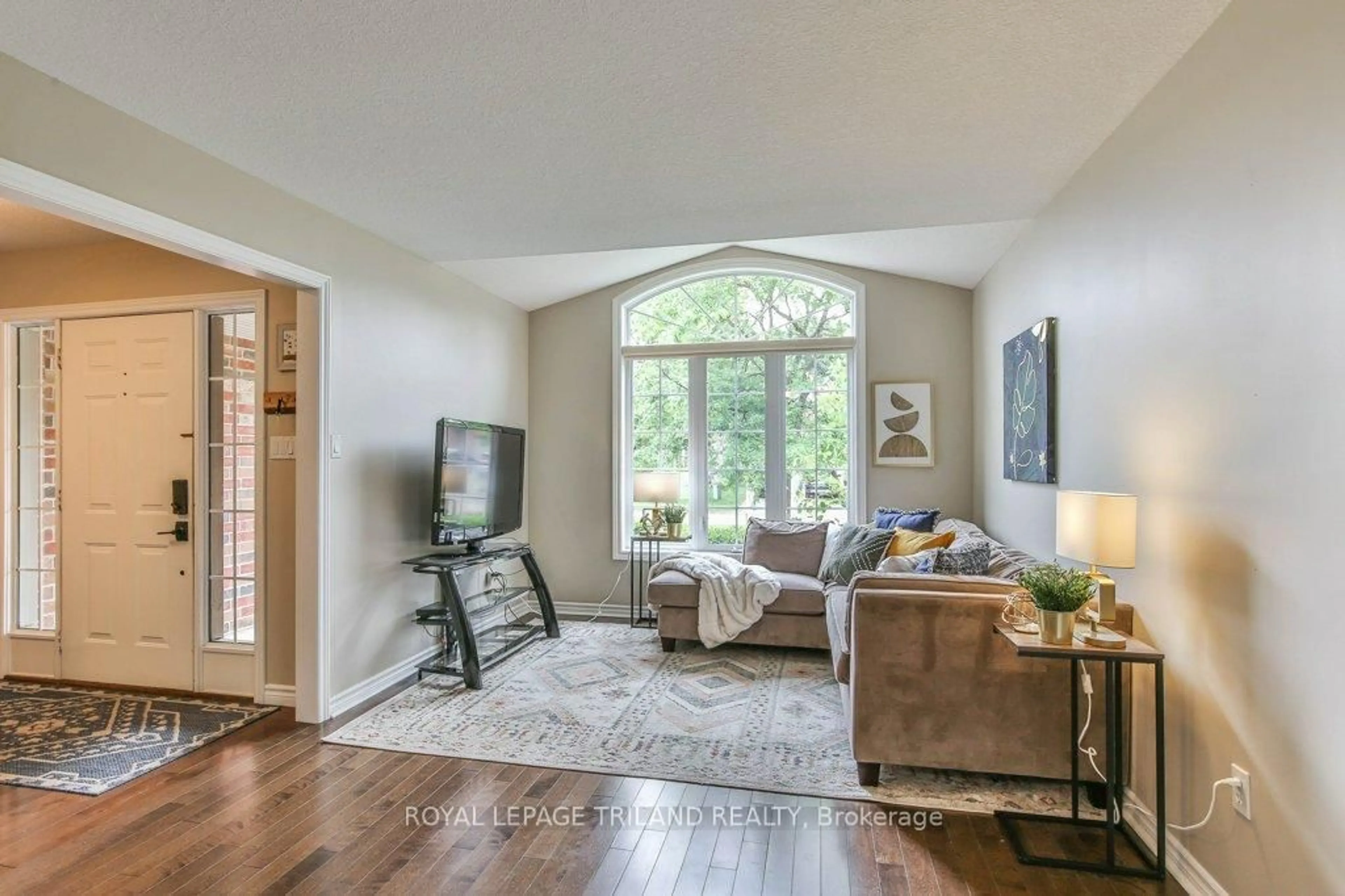 Unknown for 417 KINGBIRD Crt, London North Ontario N5X 4H6