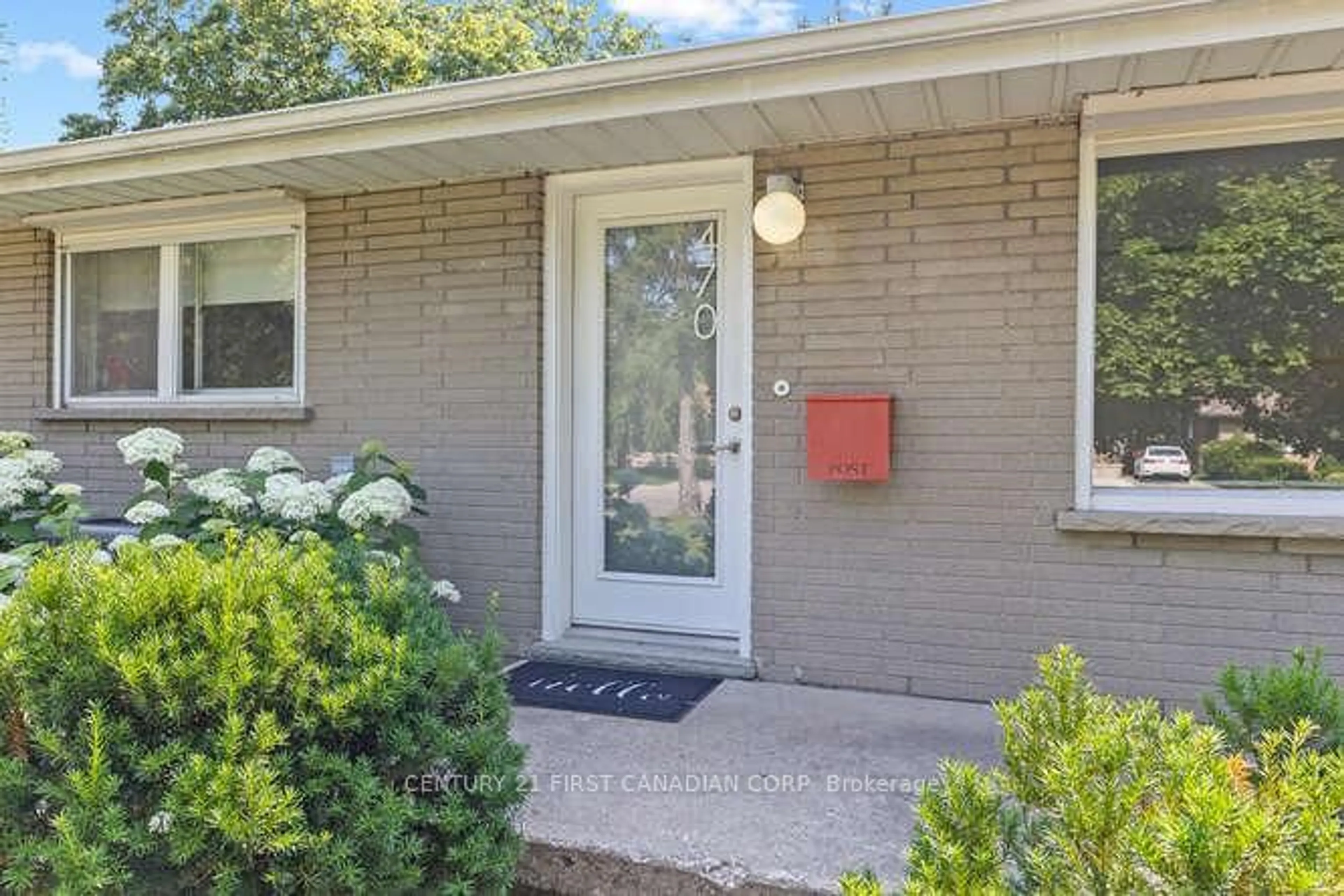 Unknown for 470 Beachwood Ave, London South Ontario N6J 3K1