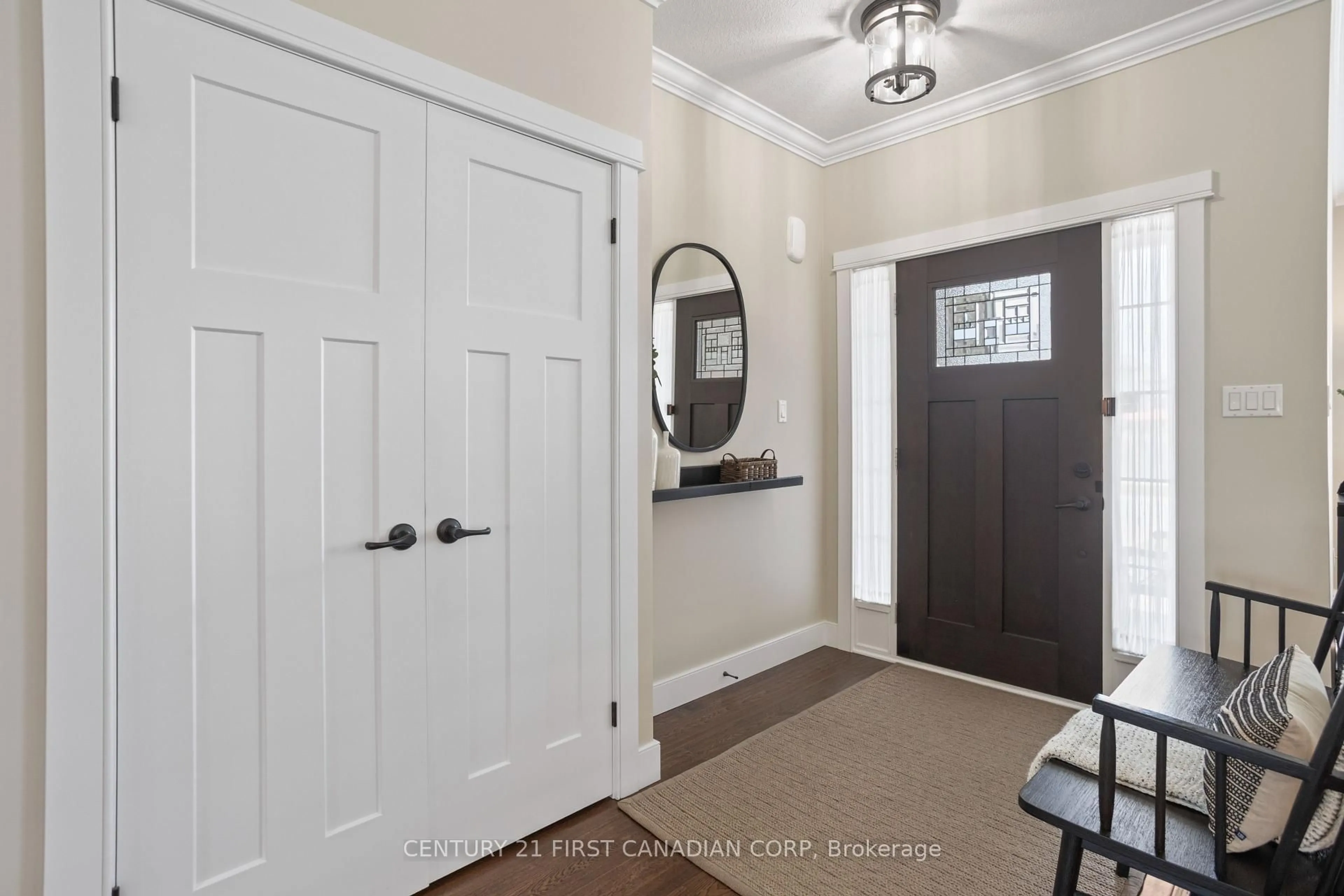 Indoor entryway for 145 Watson St, Lucan Biddulph Ontario N0M 2A0