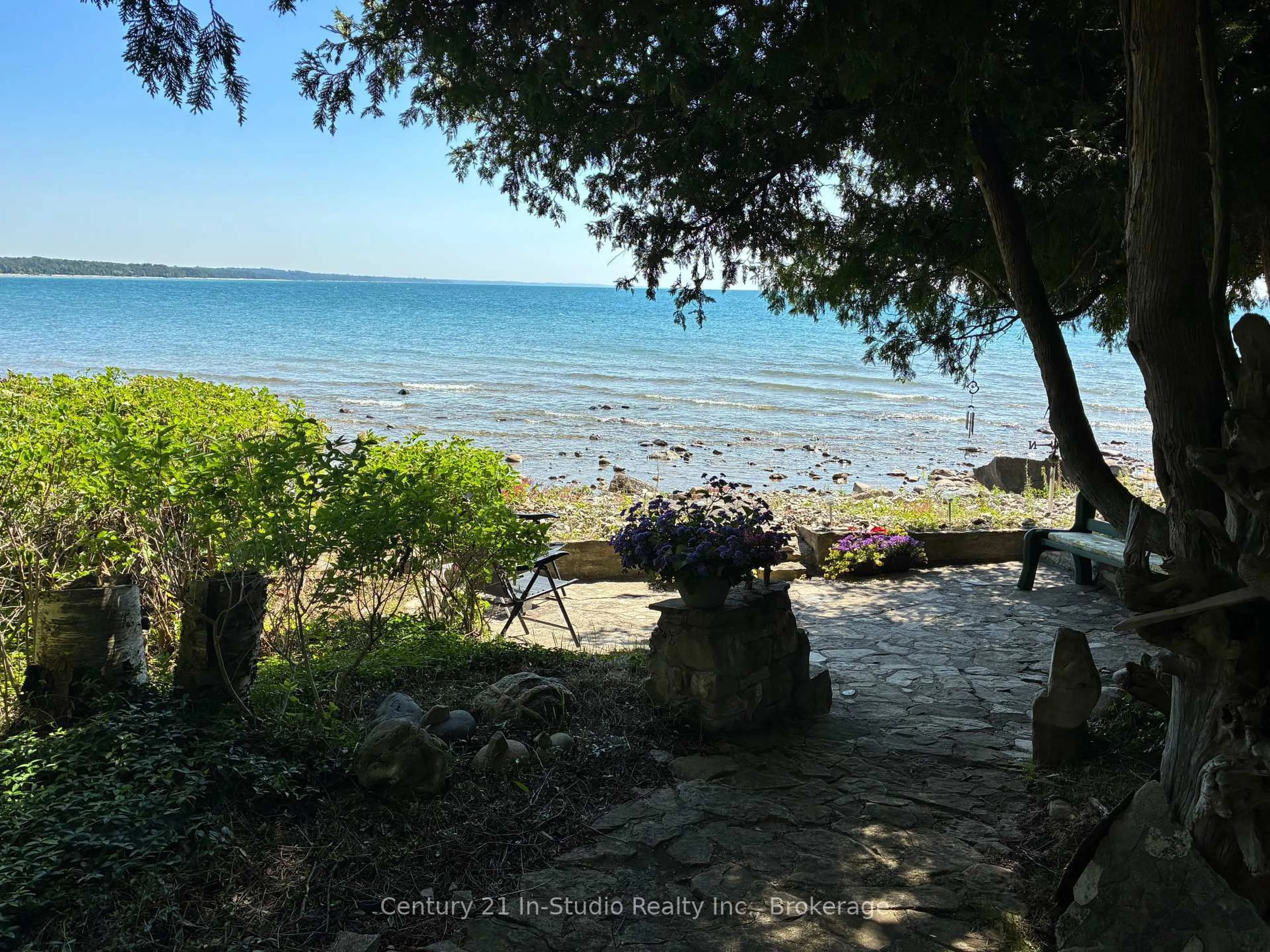 Patio, water/lake/river/ocean view for 318 Victoria St, Kincardine Ontario N0G 2T0