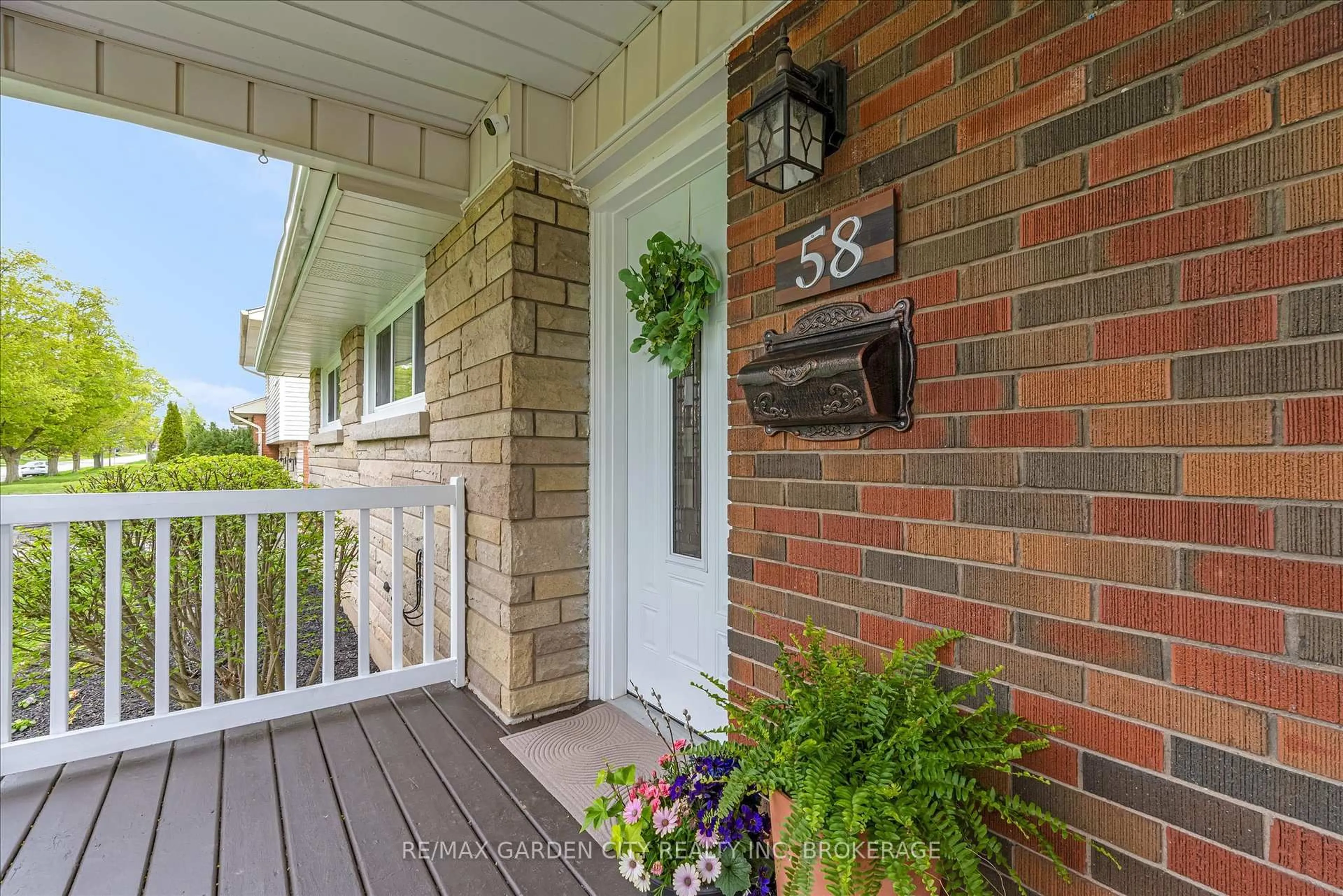 Unknown for 58 Diffin Dr, Welland Ontario L3C 2K1