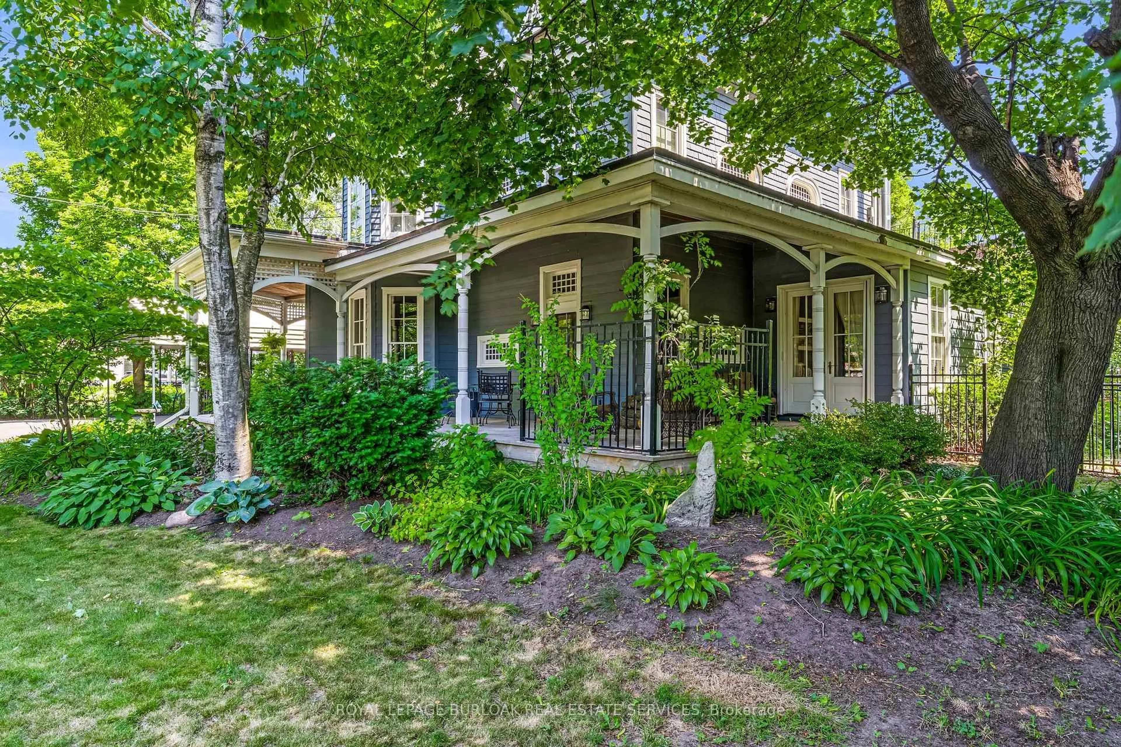 Unknown for 957 Beach Blvd, Hamilton Ontario L8H 6Z7