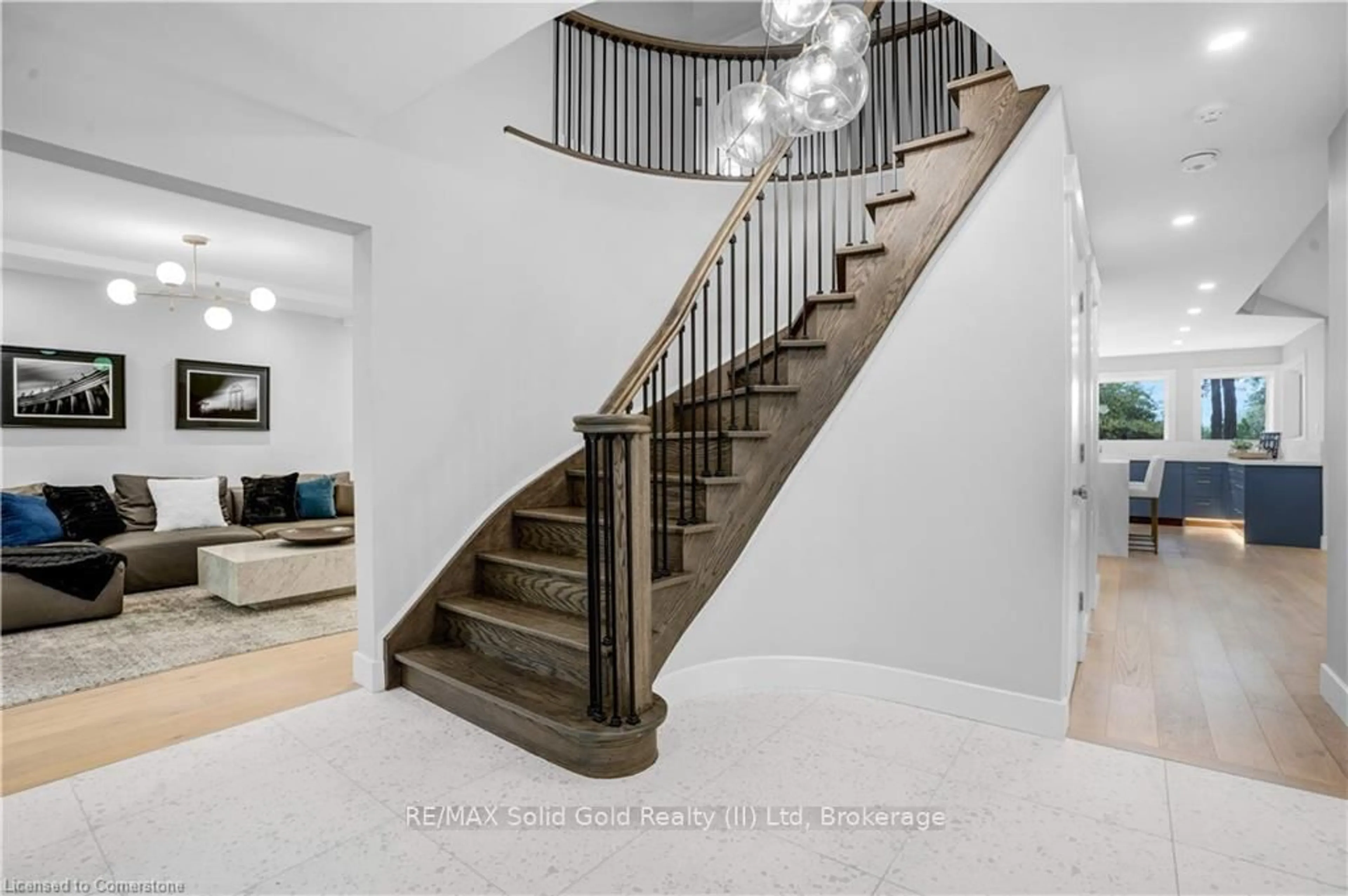 Stairs for 239 Corrie Cres, Waterloo Ontario N2L 5W3