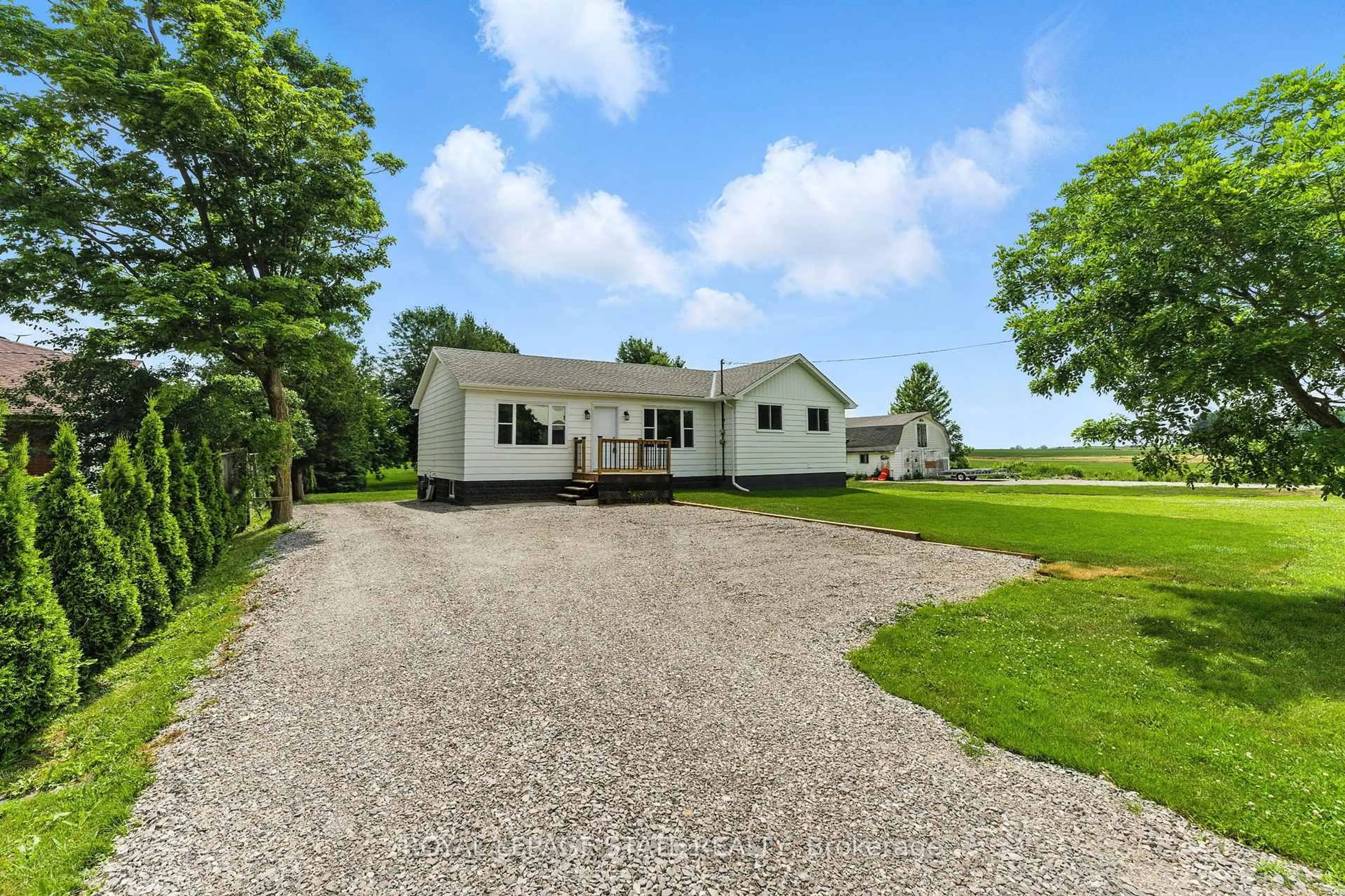 A pic from outside/outdoor area/front of a property/back of a property/a pic from drone, unknown for 7185 Airport Rd, Hamilton Ontario L0R 1W0