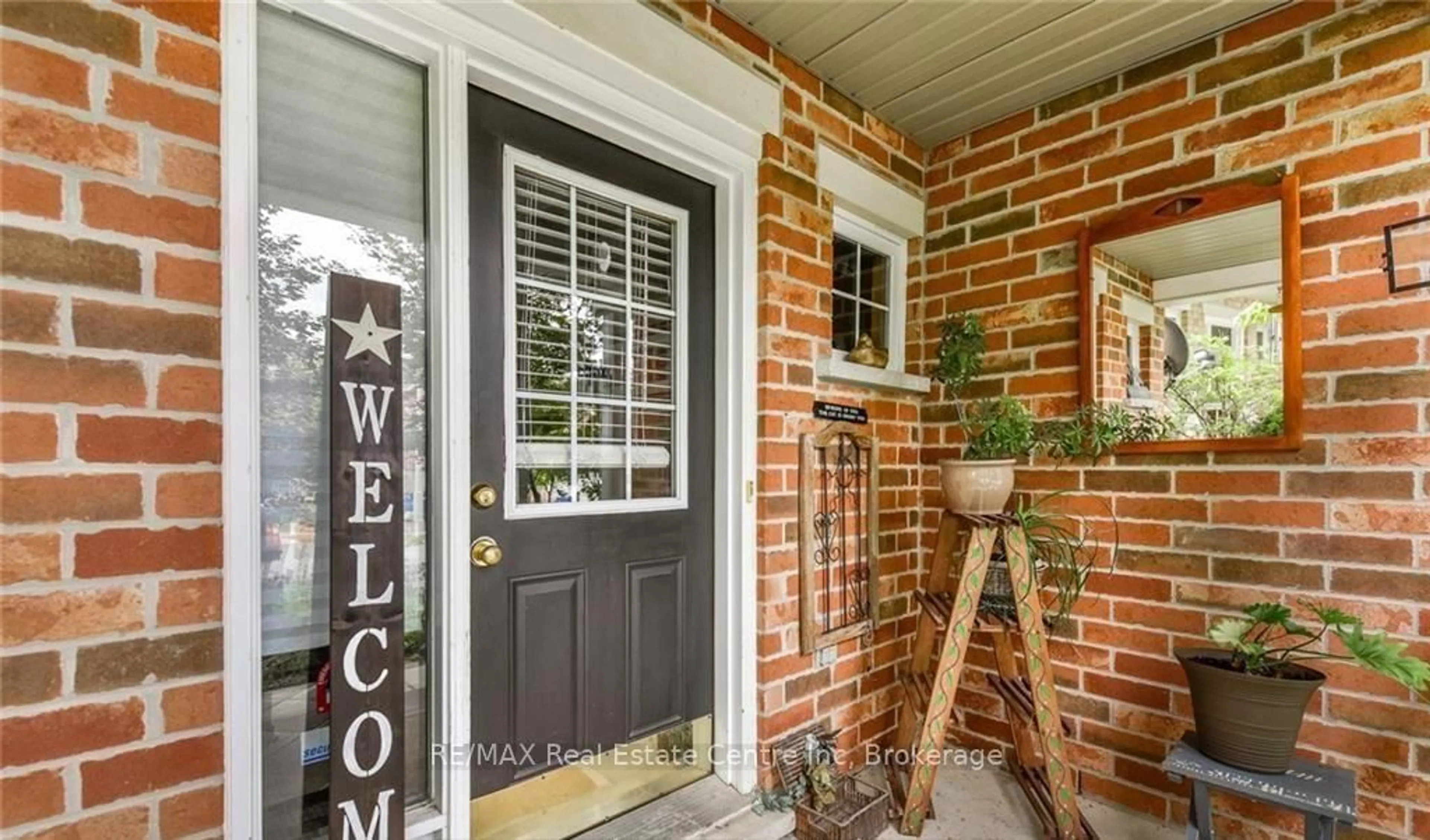 Home with brick exterior material, street for 21 Truesdale Cres, Guelph Ontario N1G 5H4