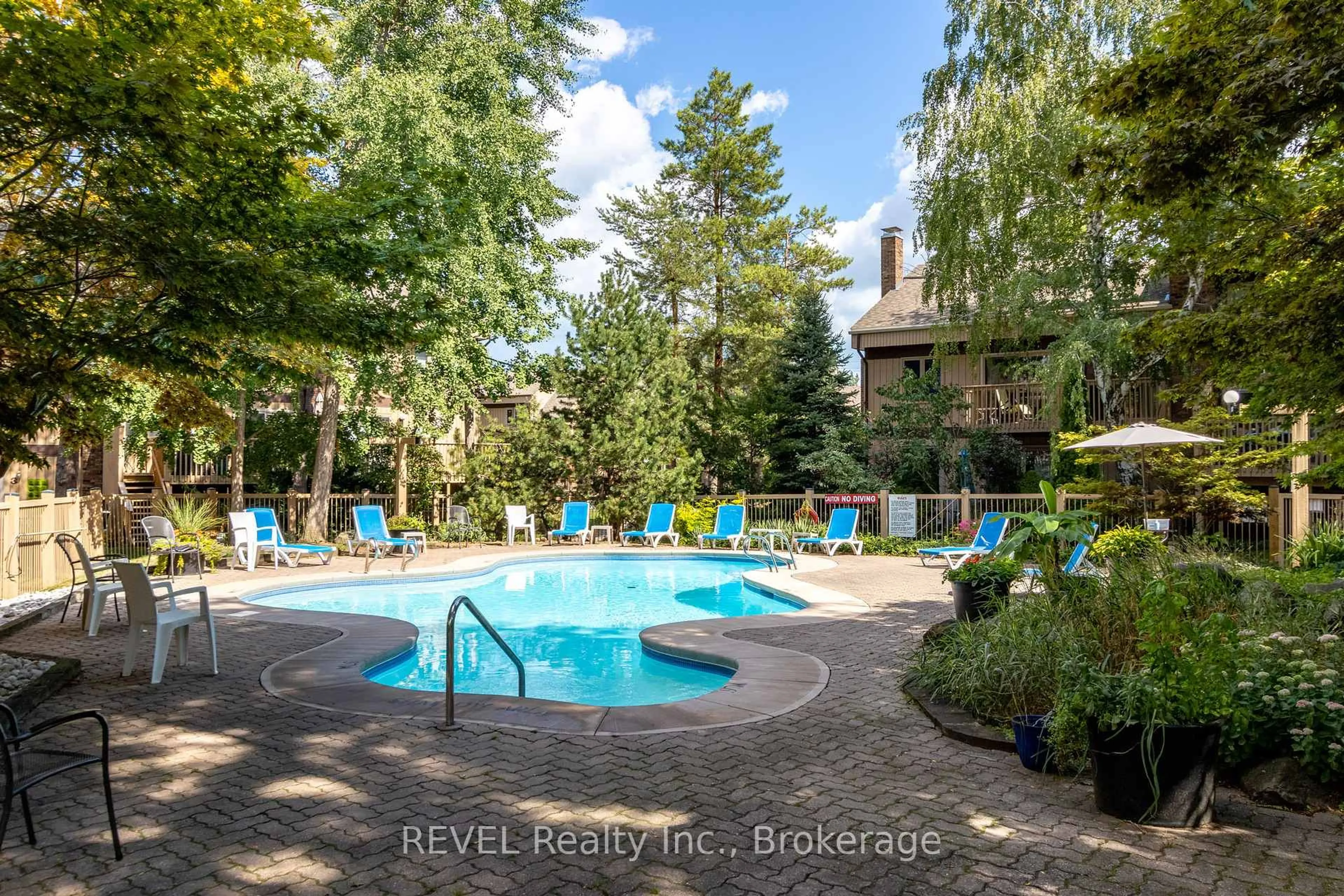 Pool for 178 Scott St #36, St. Catharines Ontario L2N 6Y5
