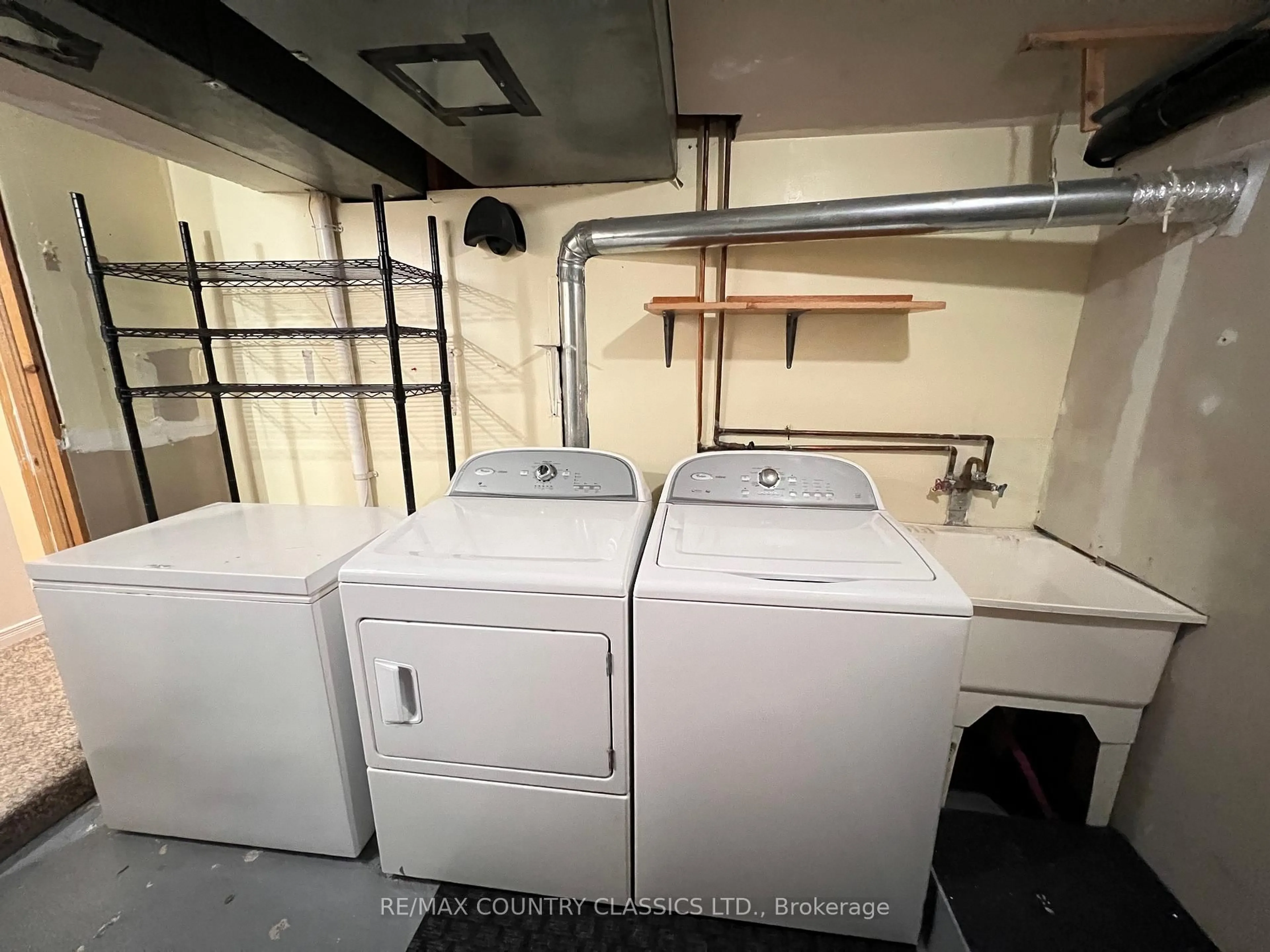 Laundry room for 164 Trout Lake Rd, Bancroft Ontario K0L 1C0
