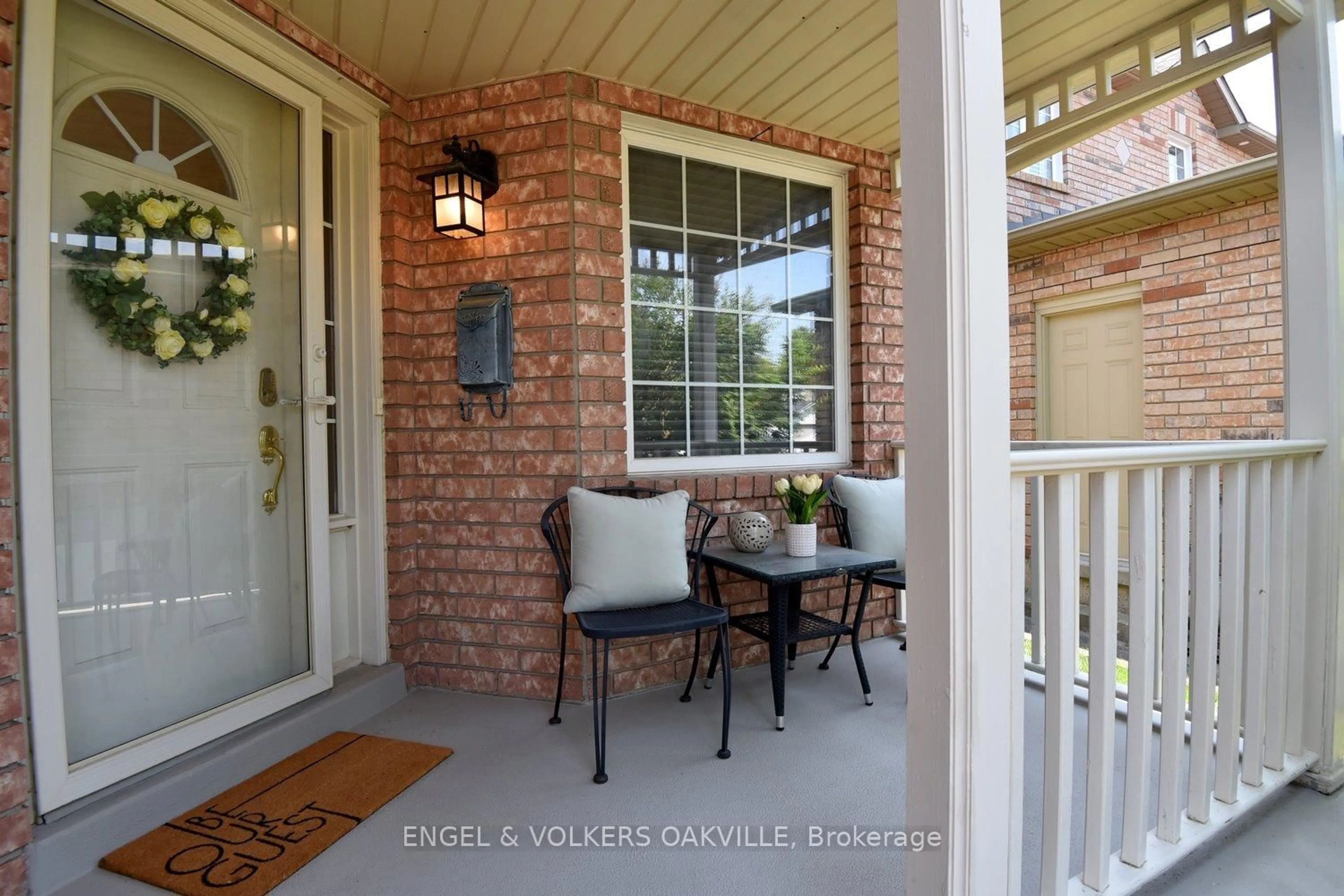 Indoor entryway for 28 Waterwheel Cres, Hamilton Ontario L9H 7B8