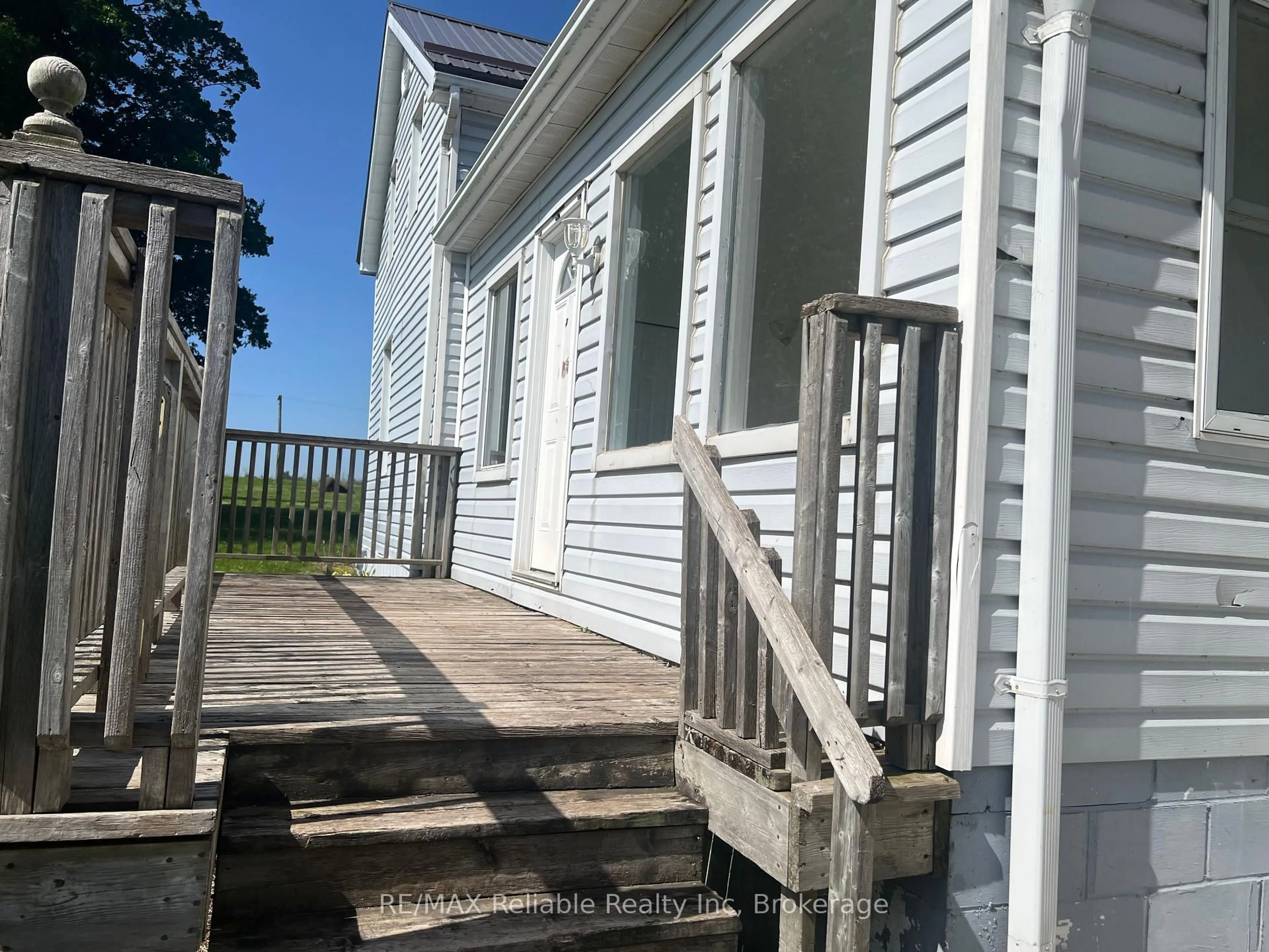 Unknown for 39376 Reid Rd, North Huron Ontario N0G 2W0