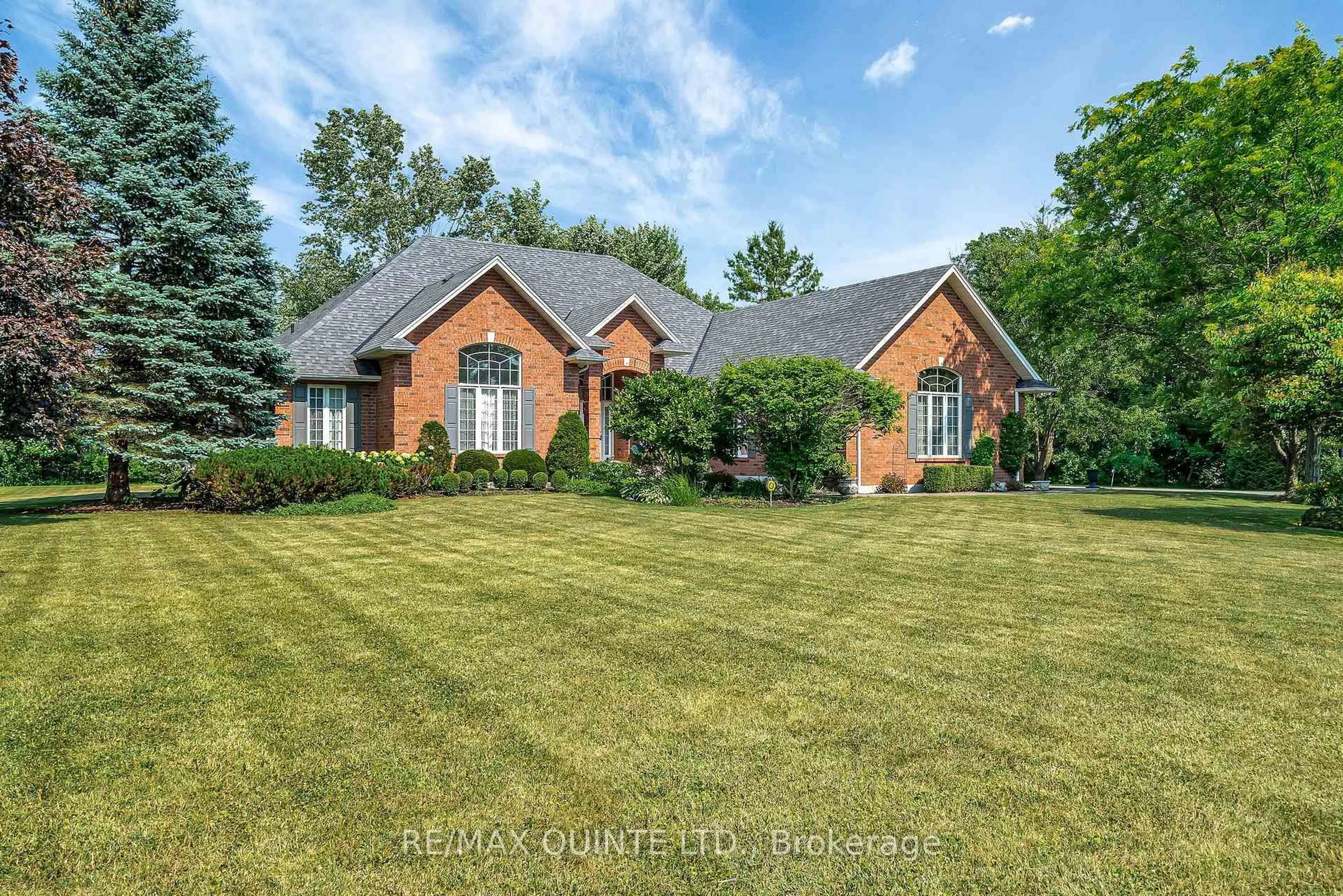 A pic from outside/outdoor area/front of a property/back of a property/a pic from drone, unknown for 49 Penny Lane, Belleville Ontario K8N 4Z4