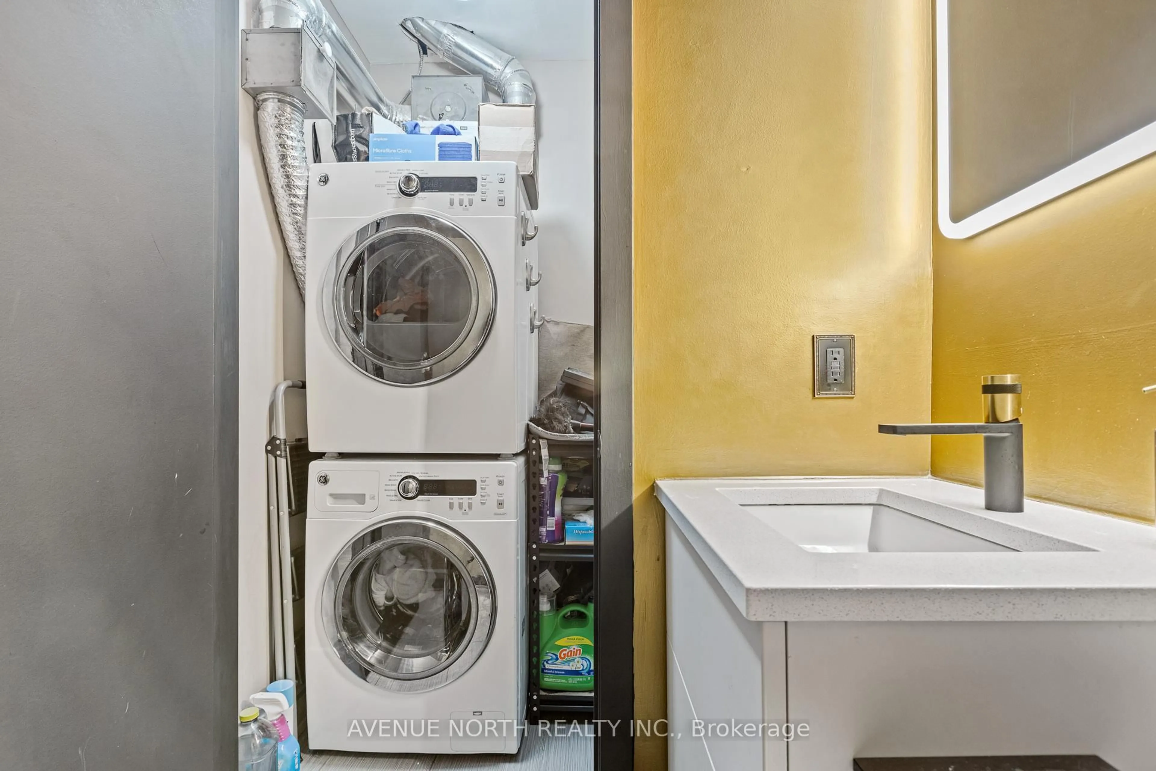 Laundry room for 108 Richmond Rd #407, Ottawa Ontario K1Z 0B2