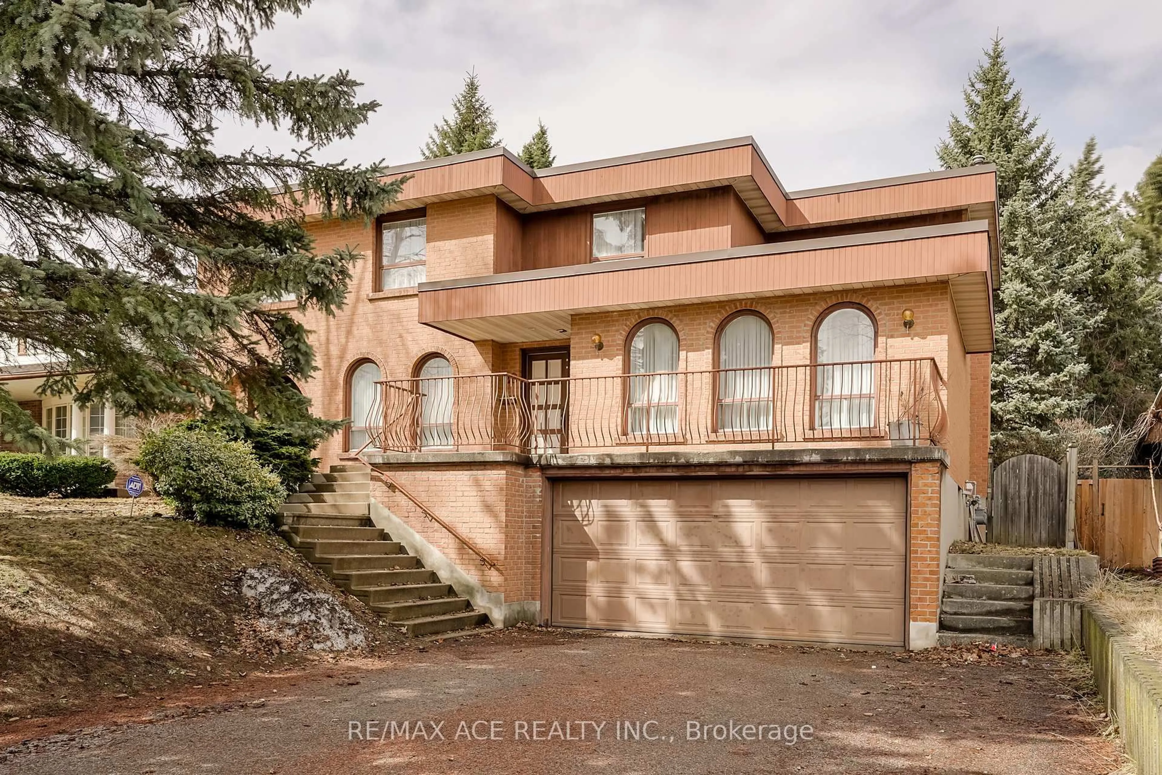 Home with brick exterior material, unknown for 28 Wilkins Dr, Kitchener Ontario N2E 1L2
