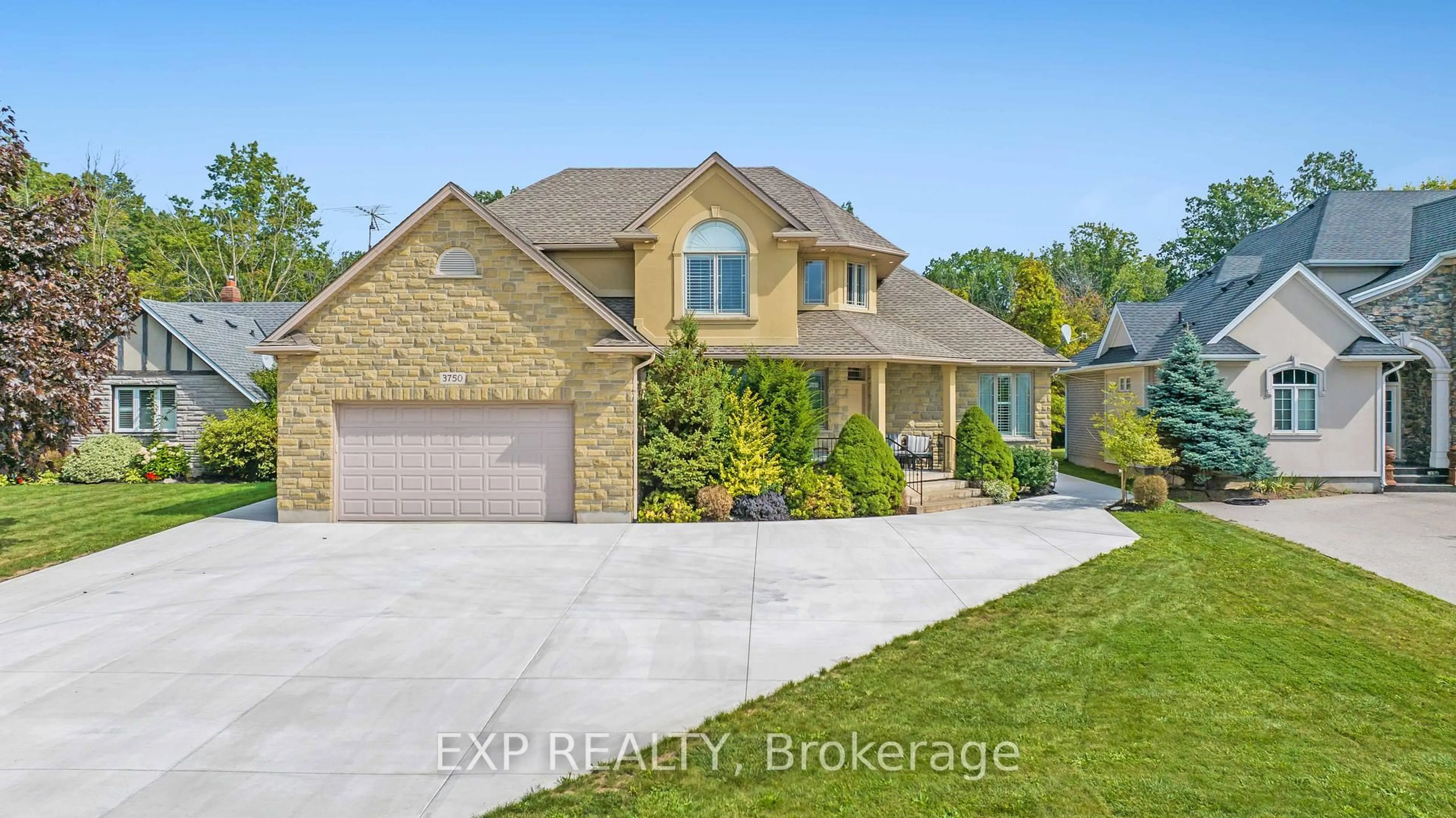 Home with brick exterior material, street for 3750 KALAR Rd, Niagara Falls Ontario L2H 0K2
