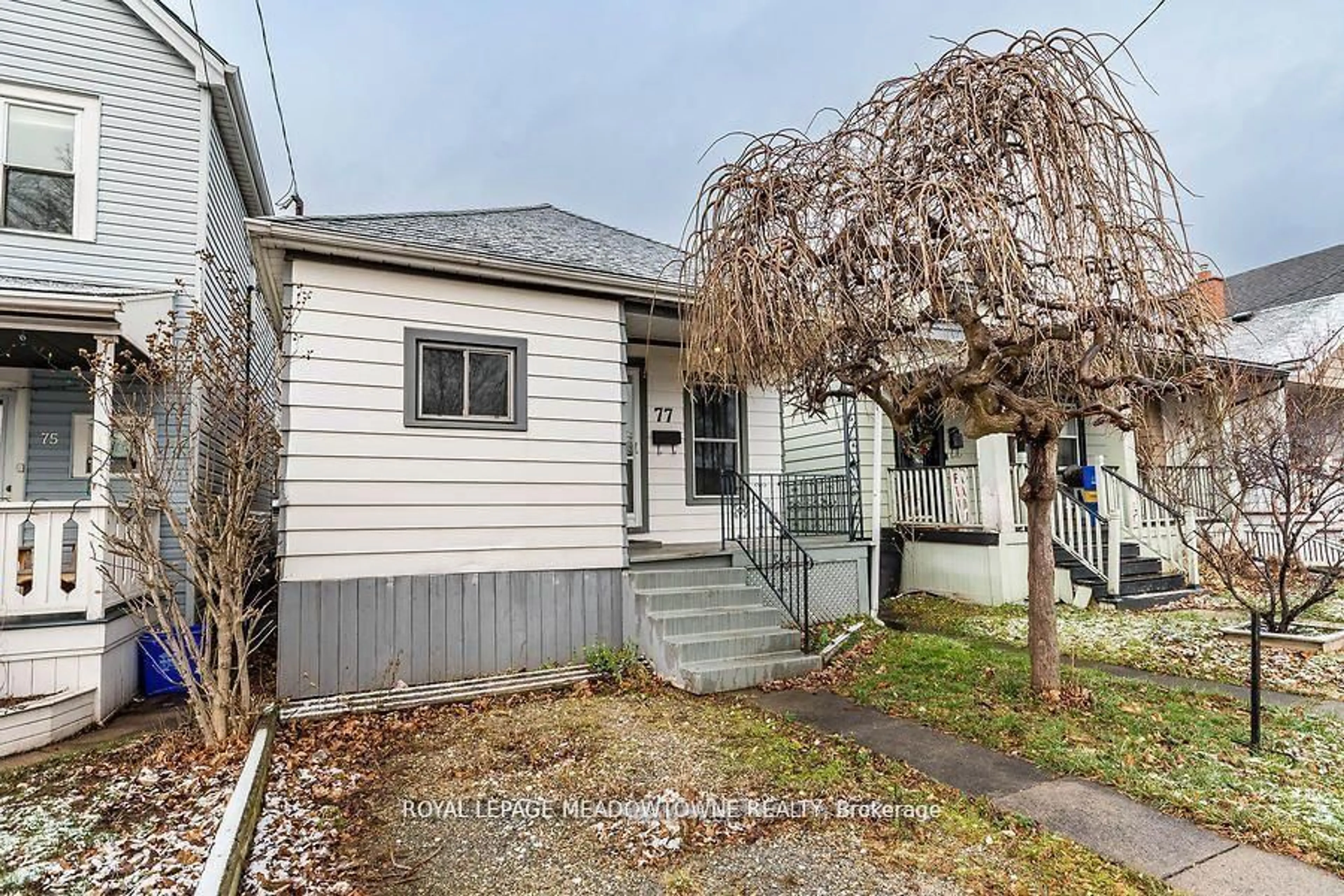 Unknown for 77 Province St, Hamilton Ontario L8H 4H5
