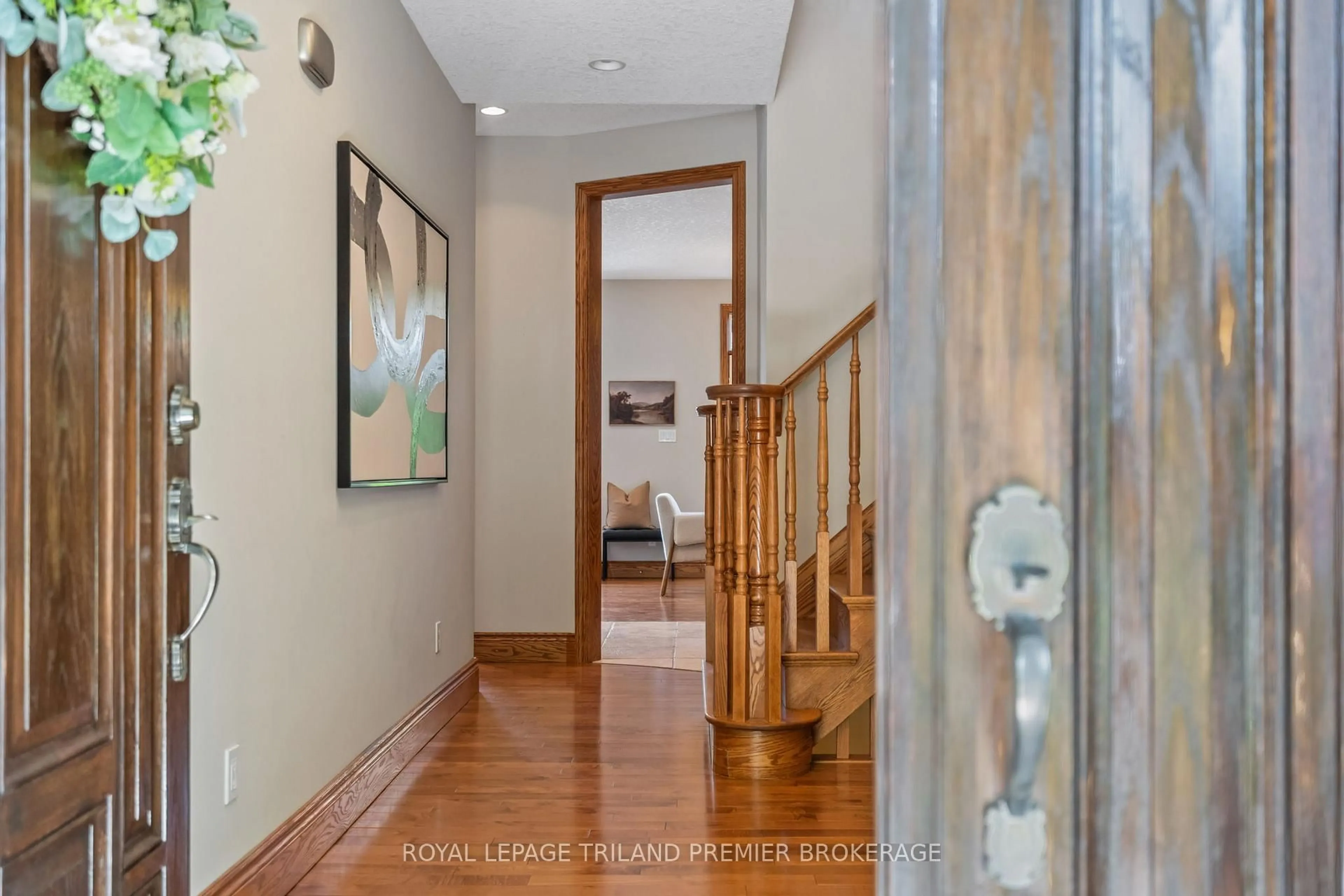 Indoor entryway for 167 Lake Margaret Tr, St. Thomas Ontario N5R 6M5