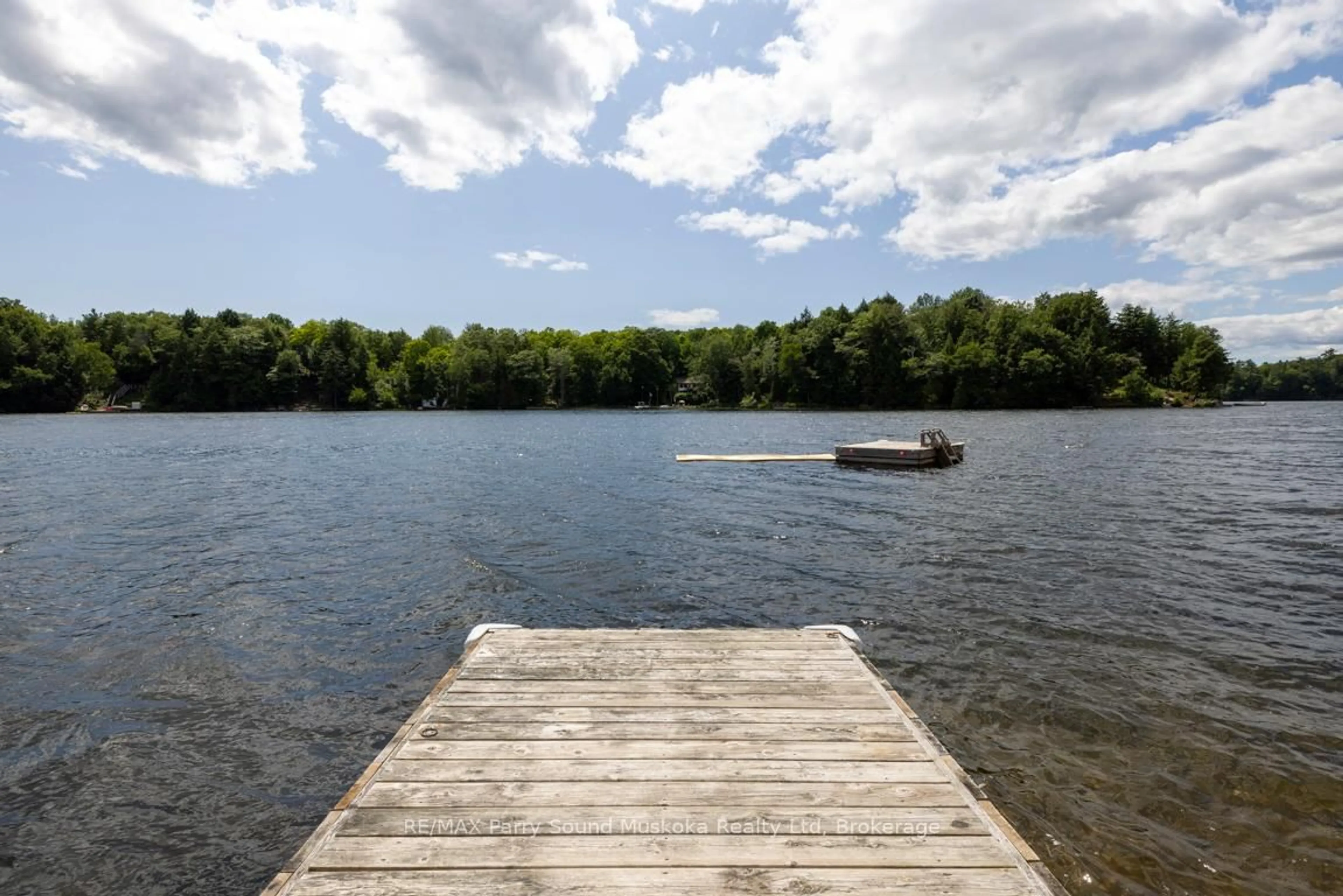 Blurry image for 8 Ralph's Walkway, Seguin Ontario P2A 2W8