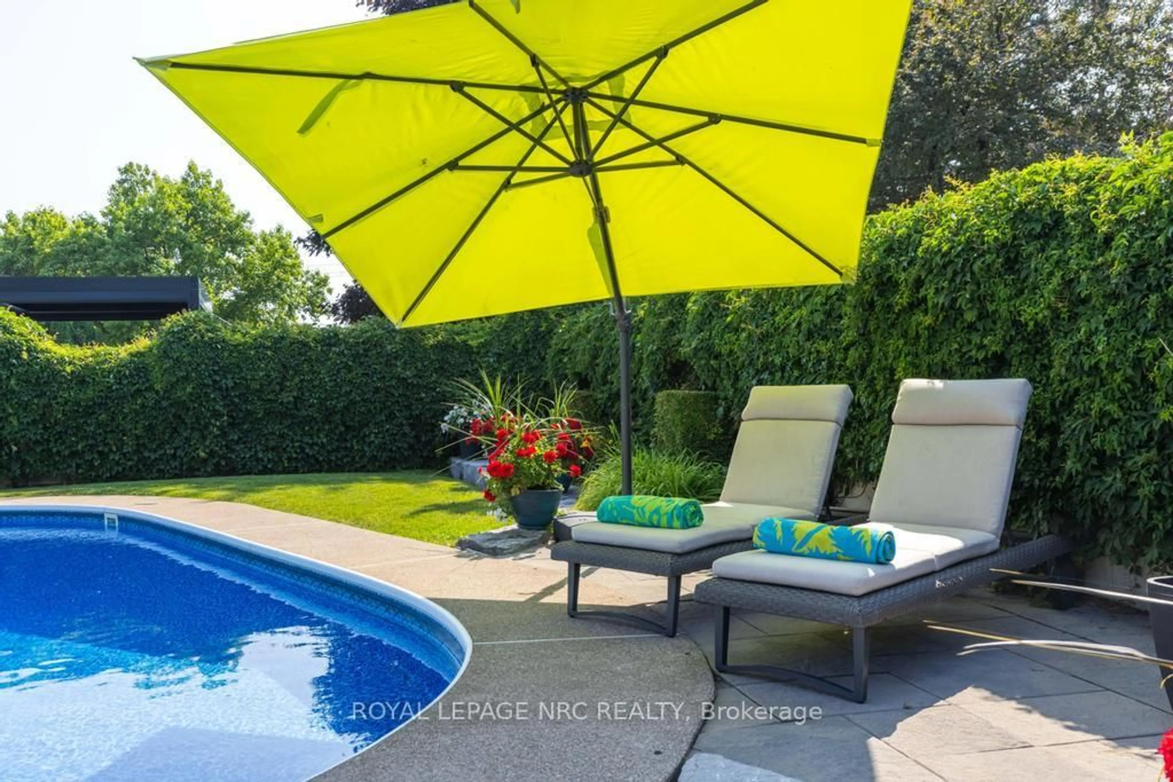 Patio, water/lake/river/ocean view for 26 Dalemere Cres, St. Catharines Ontario L2N 7K5