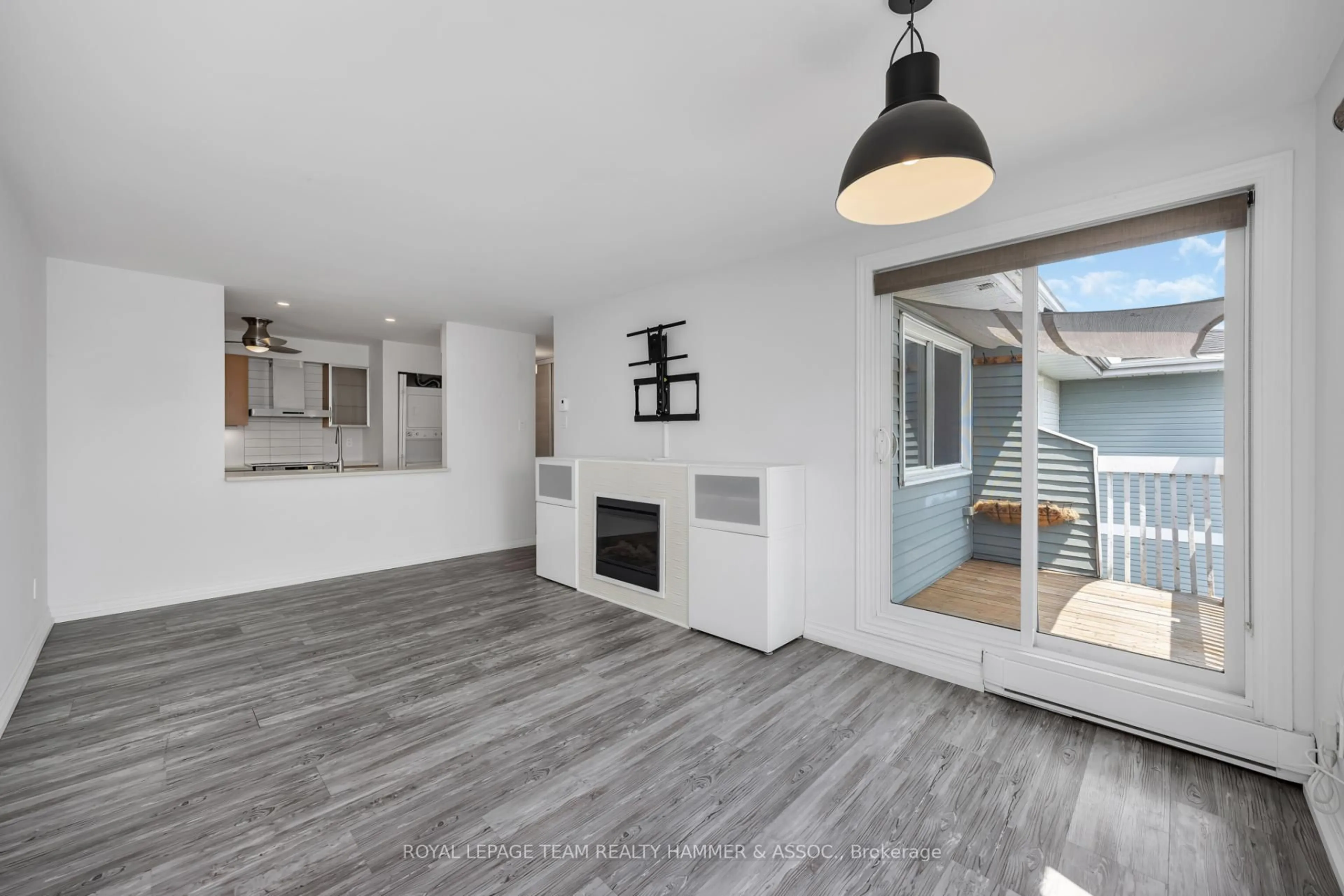 Unknown for 214 Viewmount Dr #417, Ottawa Ontario K2E 7X2