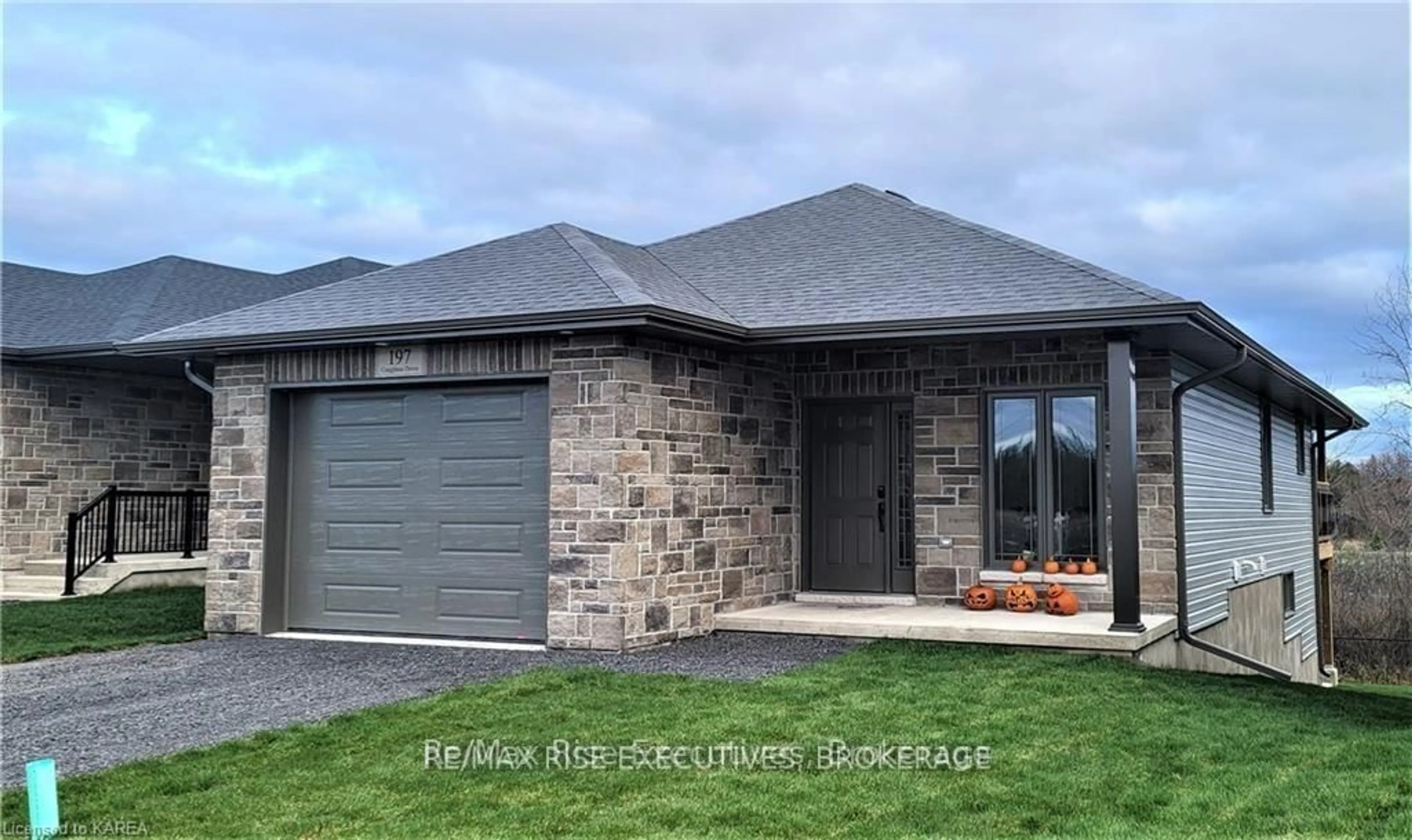 Home with brick exterior material, street for 171 CREIGHTON Dr, Bissett Creek Ontario K0H 2H0