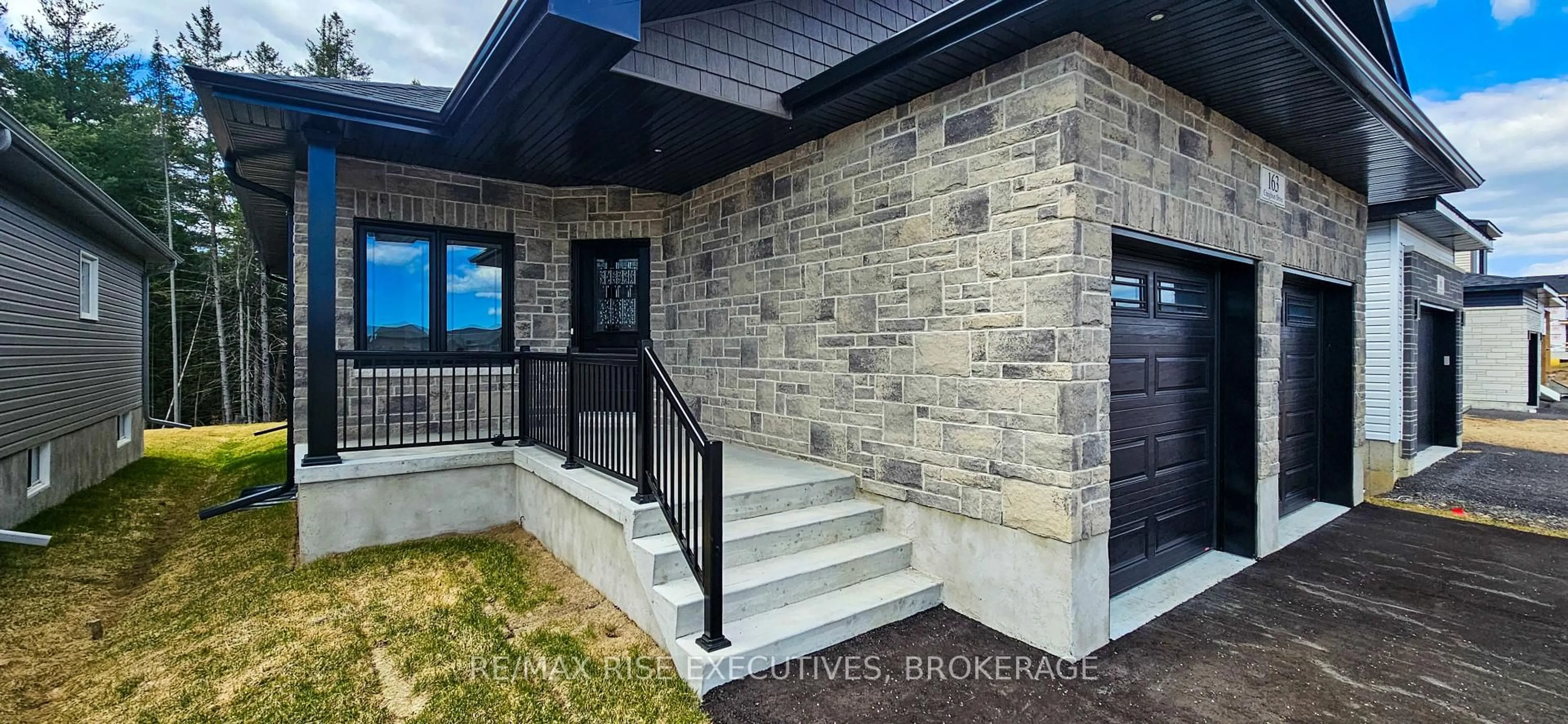 Home with brick exterior material, unknown for 171 CREIGHTON Dr, Bissett Creek Ontario K0H 2H0
