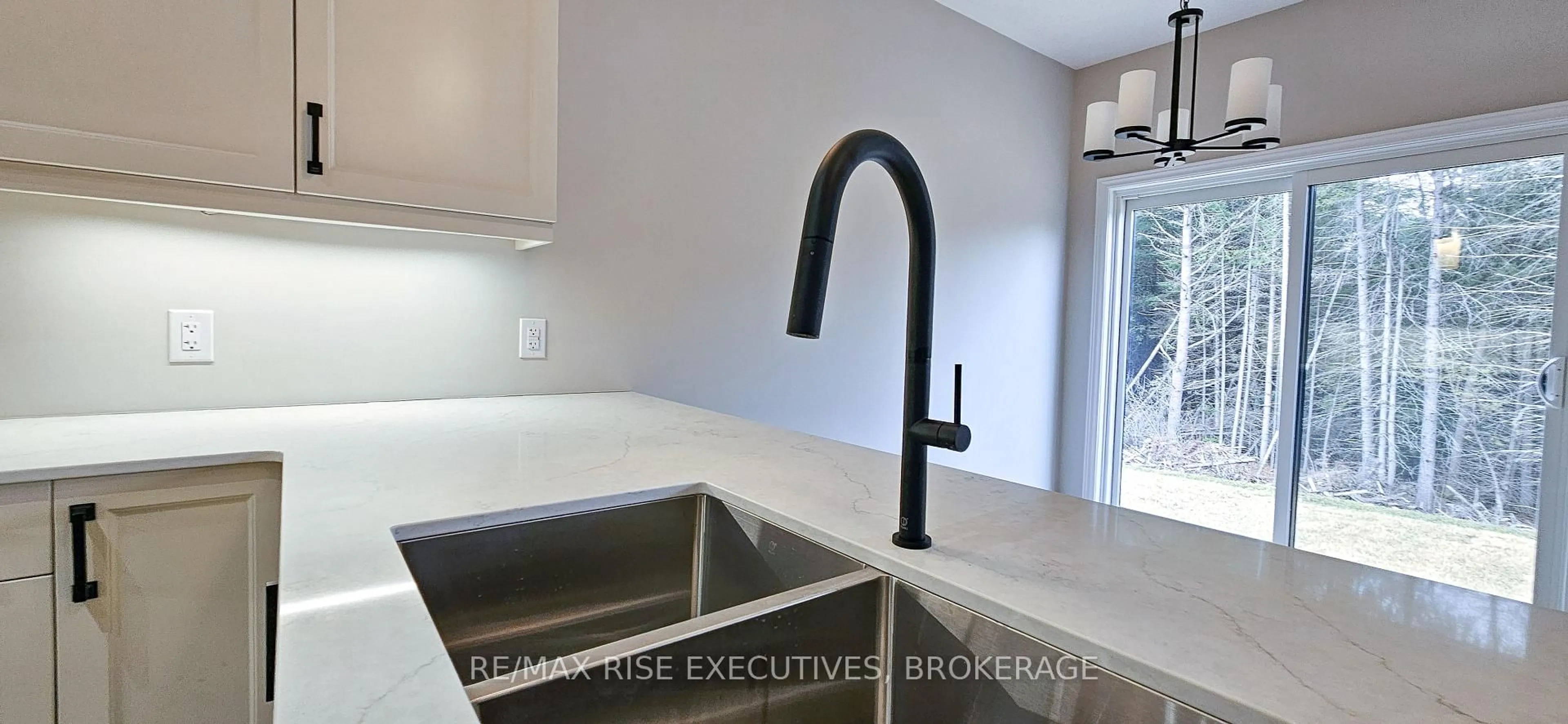 Unknown for 171 CREIGHTON Dr, Bissett Creek Ontario K0H 2H0